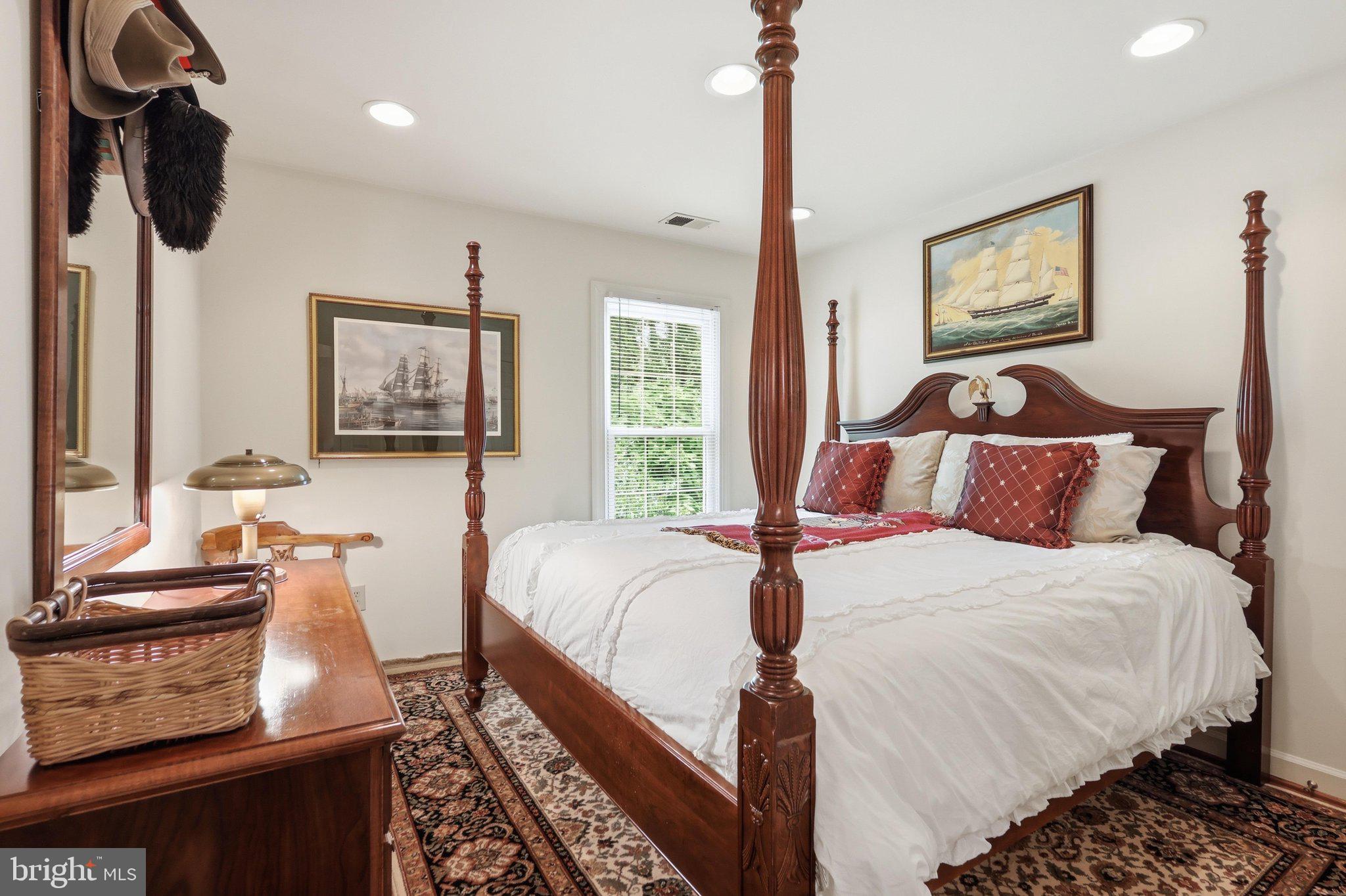 HAMPTON MANOR ESTATES - Residential