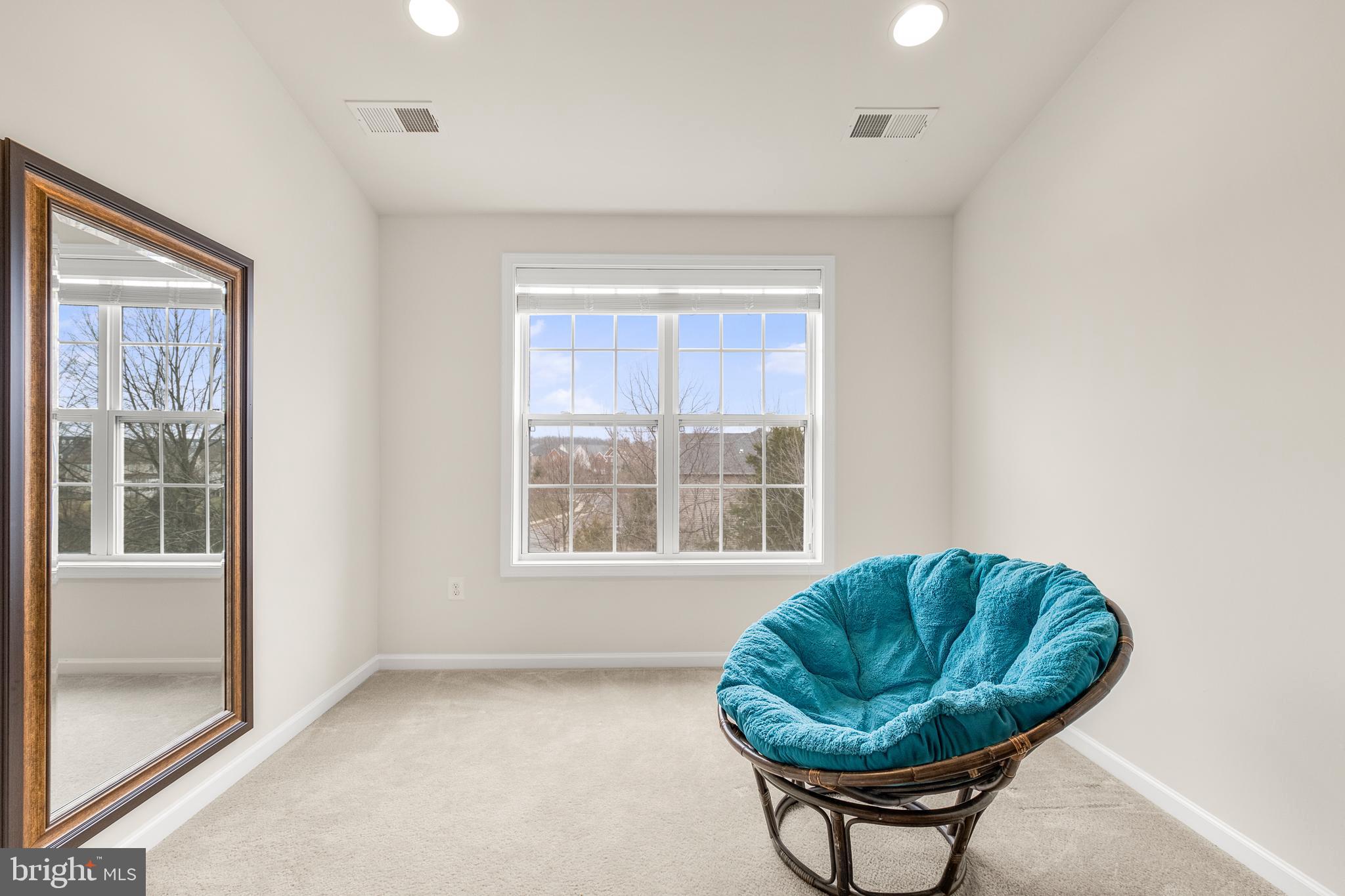 LOUDOUN VALLEY - Residential