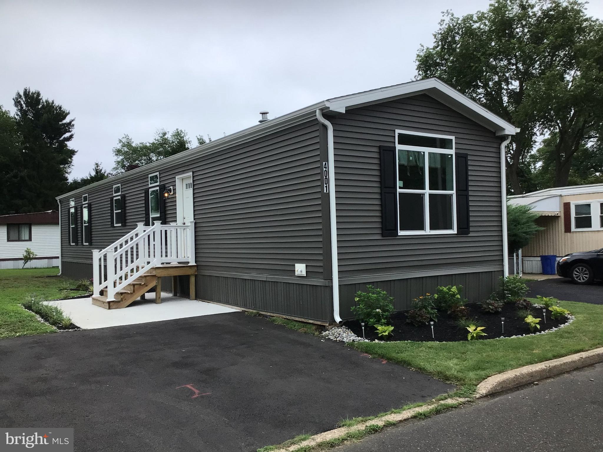 PENNWOOD CROSSING - Residential