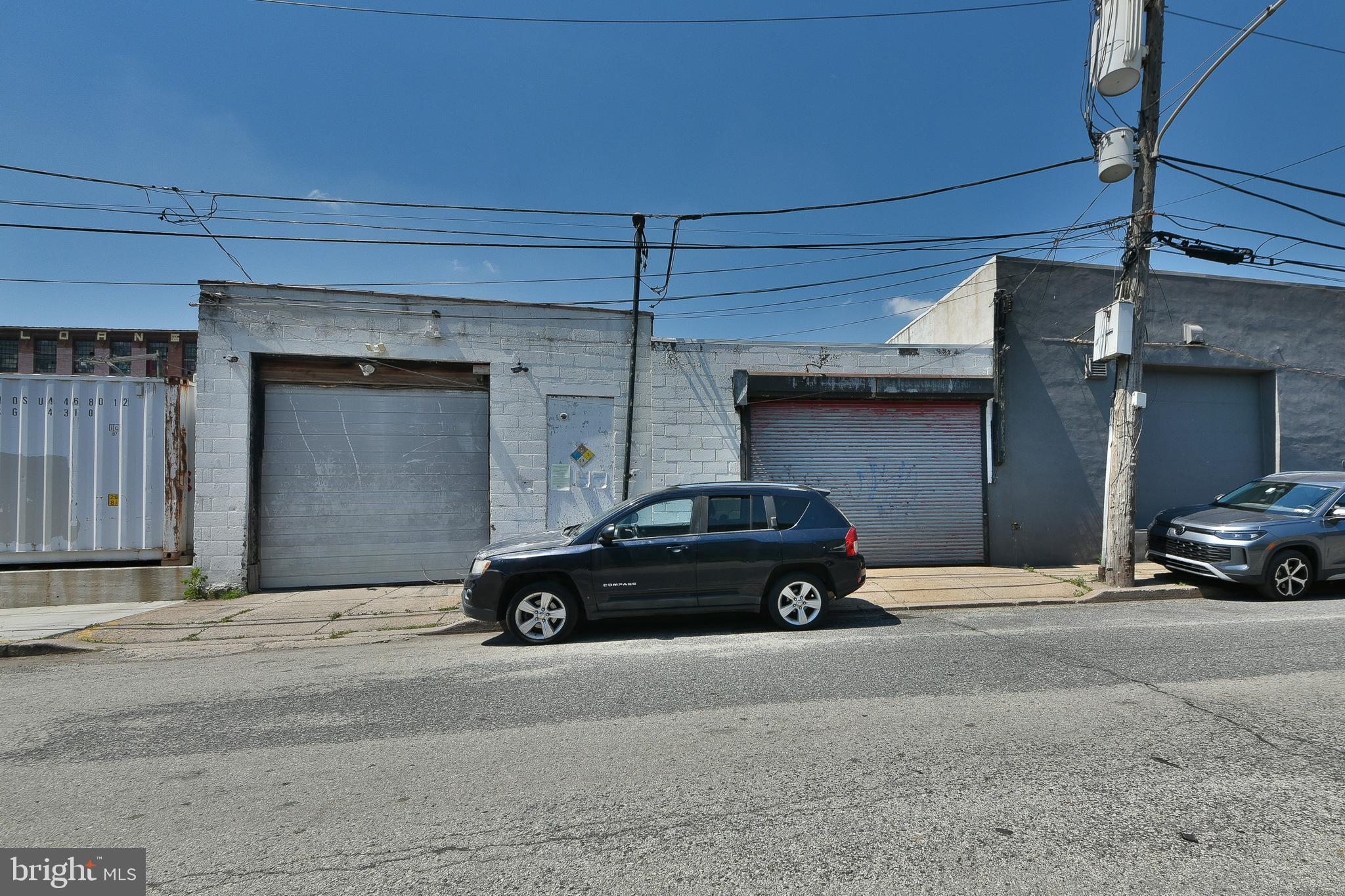 TACONY - Commercial Sale