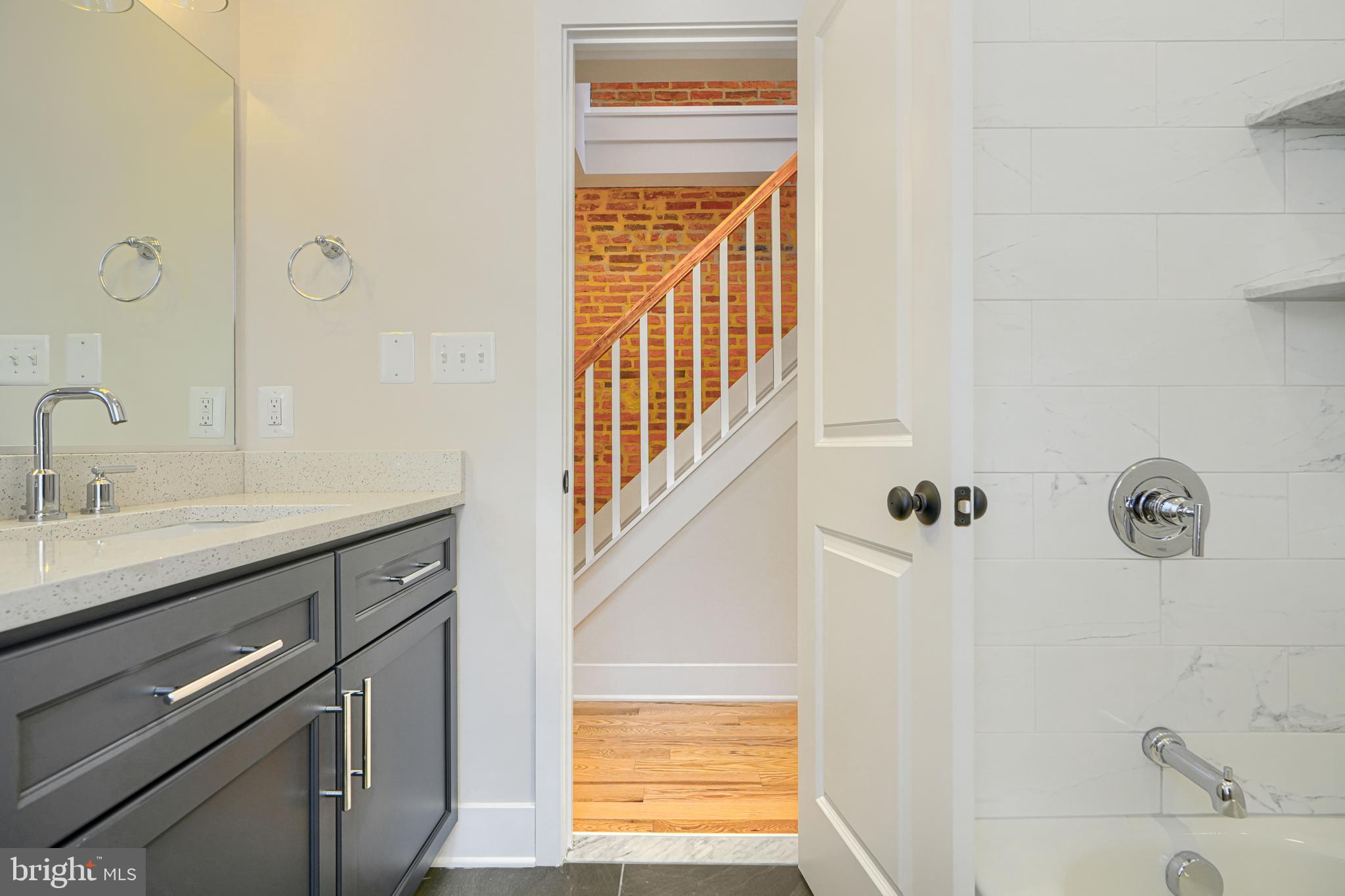 BUTCHERS HILL - Residential