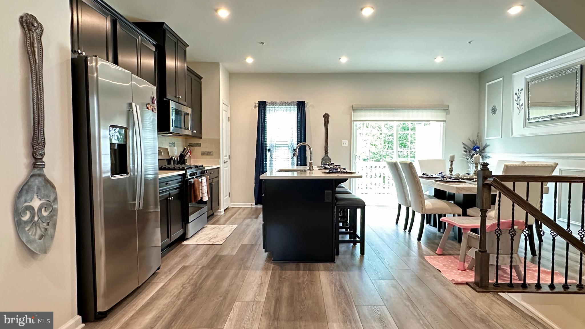 ANCHOR POINT - Residential