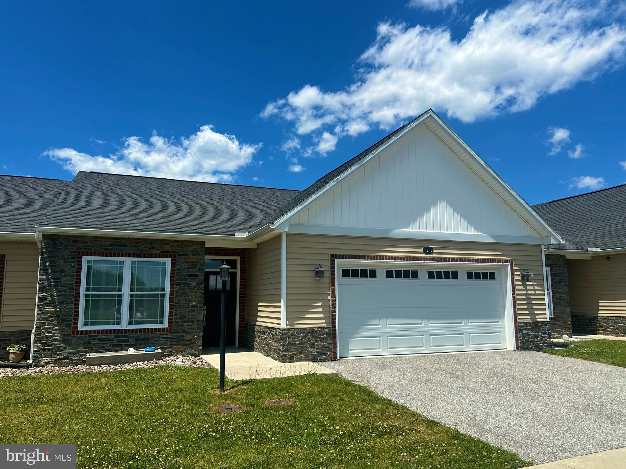 MEADOWSGREEN - Residential