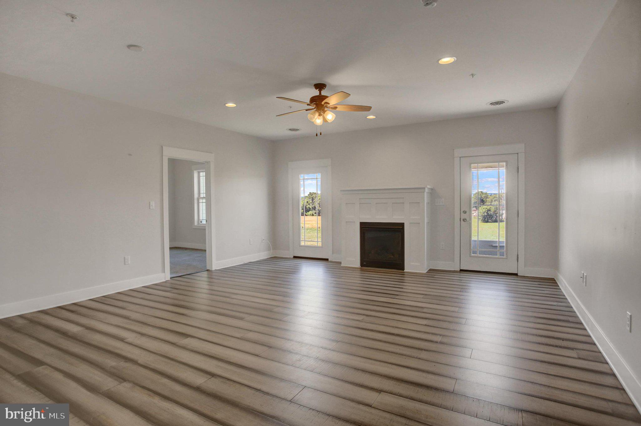 MEADOWSGREEN - Residential