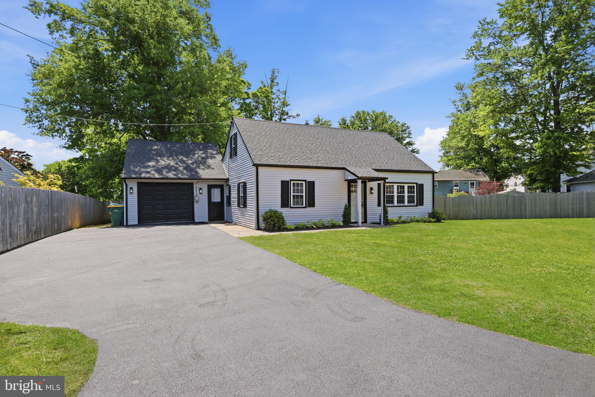 HATFIELD CROSSING - Residential