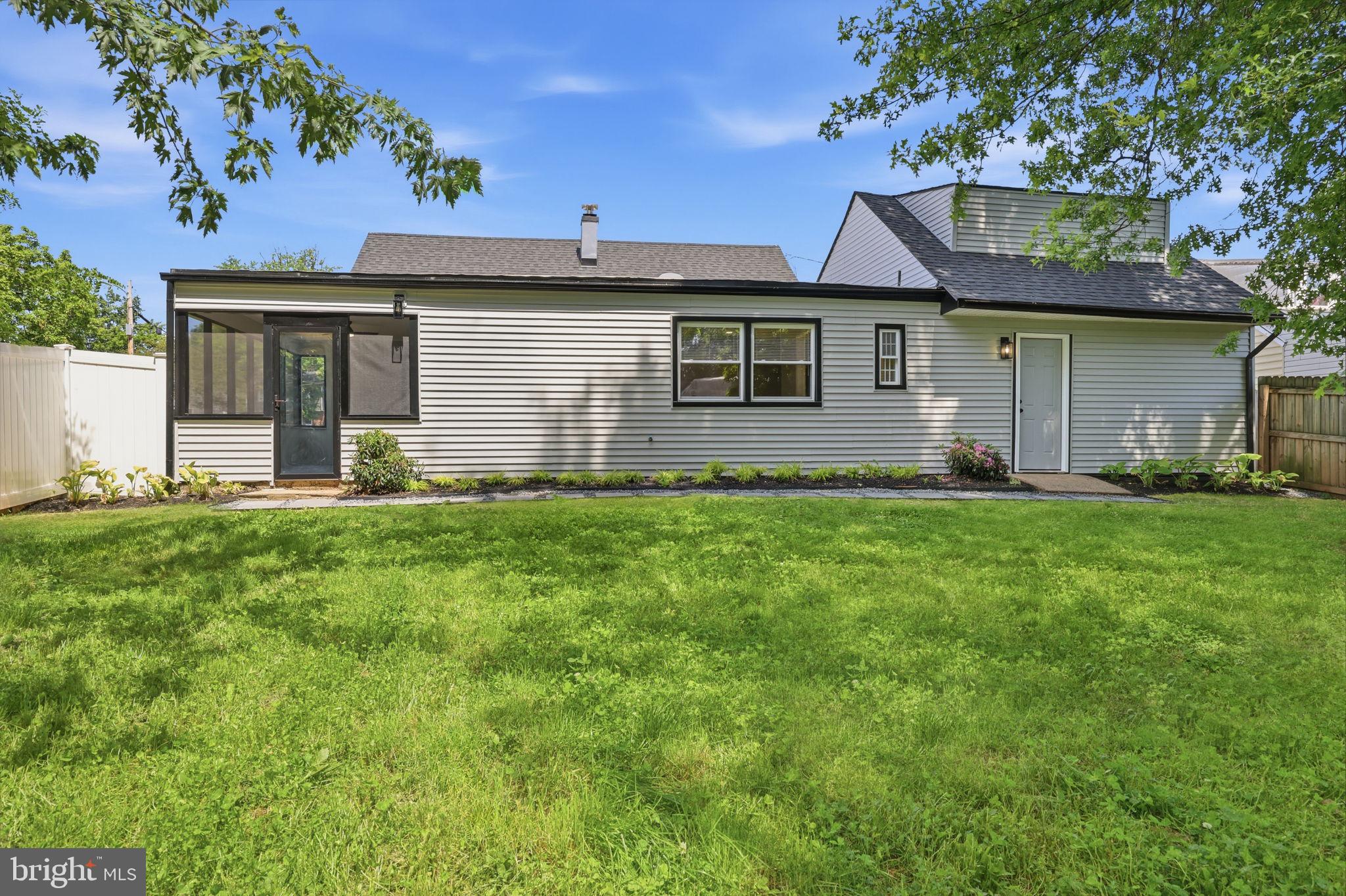 HATFIELD CROSSING - Residential