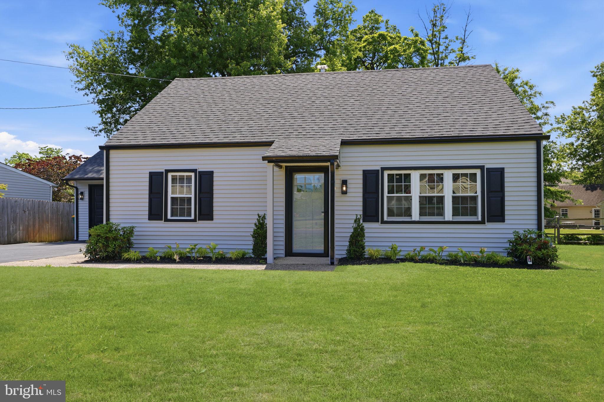 HATFIELD CROSSING - Residential