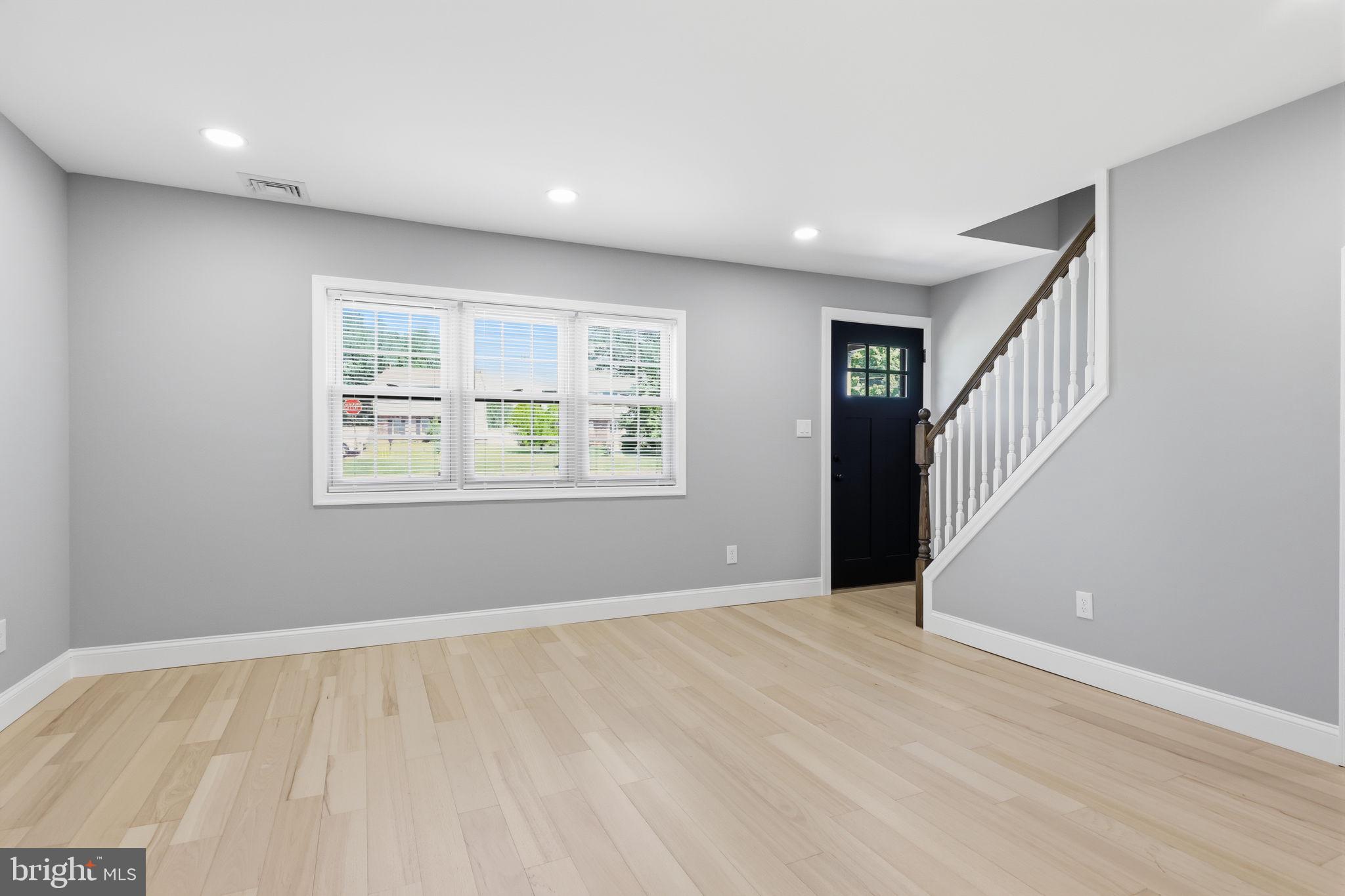 HATFIELD CROSSING - Residential