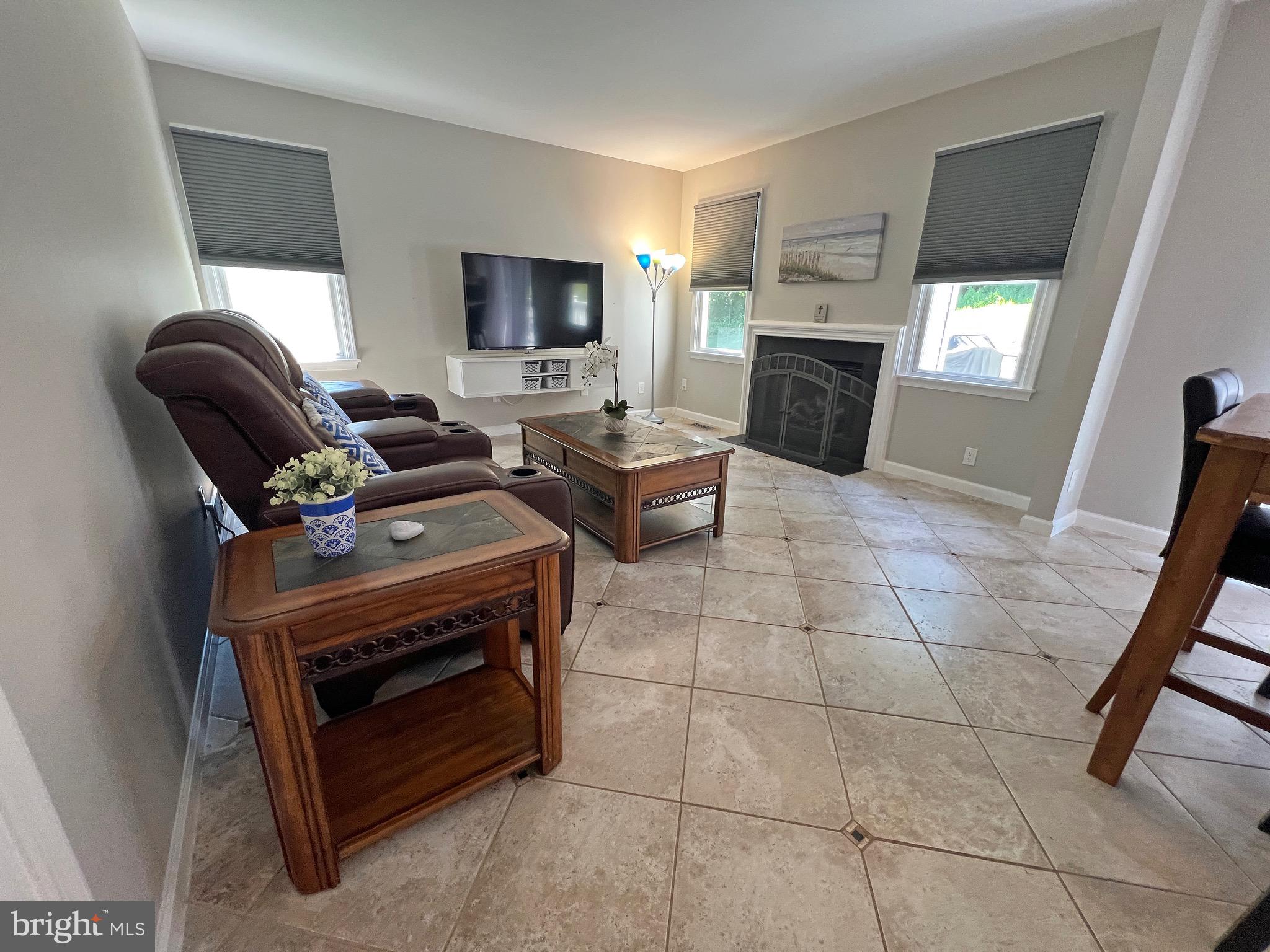 HUNTERS WOODS - Residential
