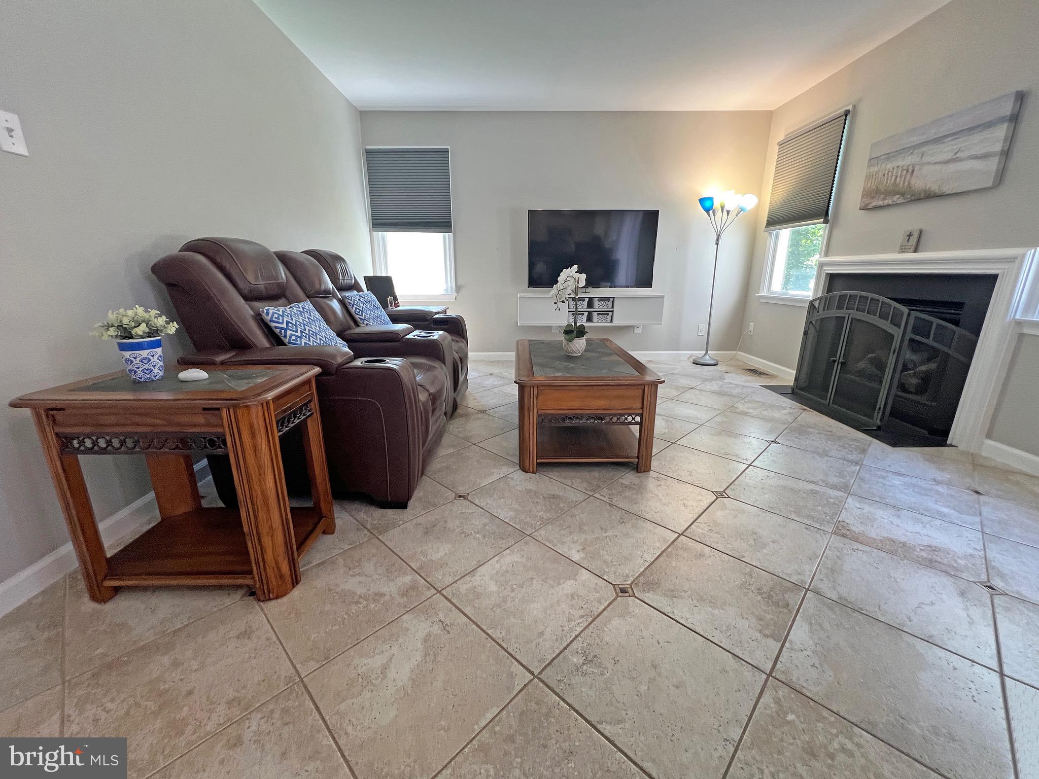 HUNTERS WOODS - Residential