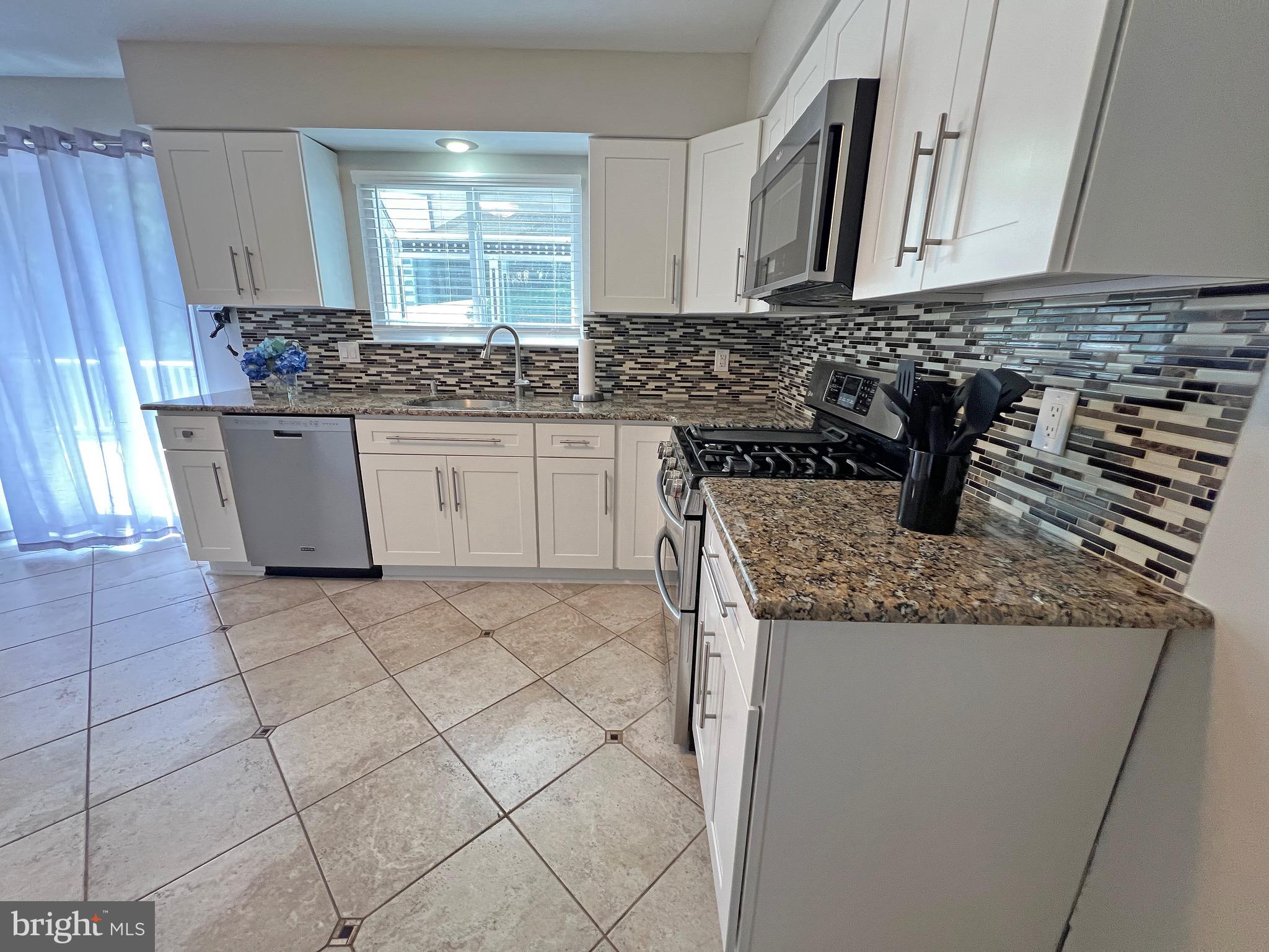 HUNTERS WOODS - Residential