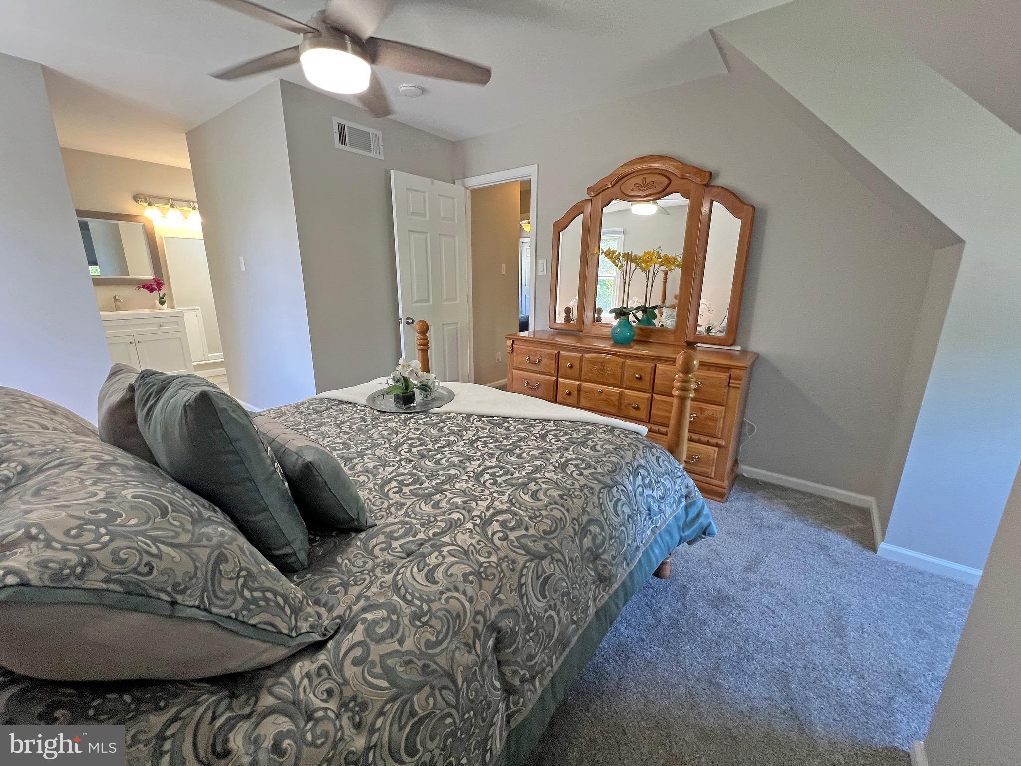 HUNTERS WOODS - Residential