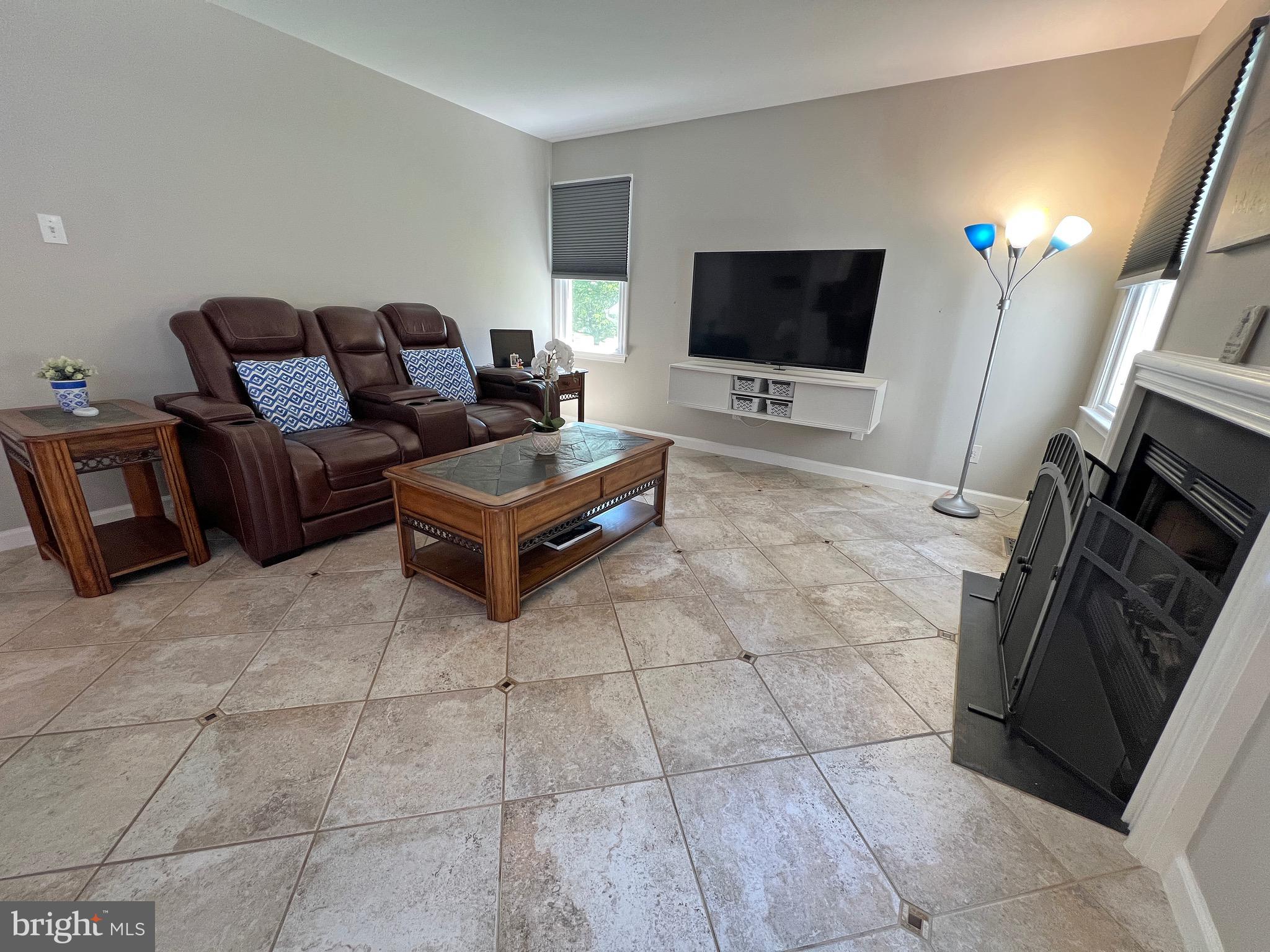 HUNTERS WOODS - Residential