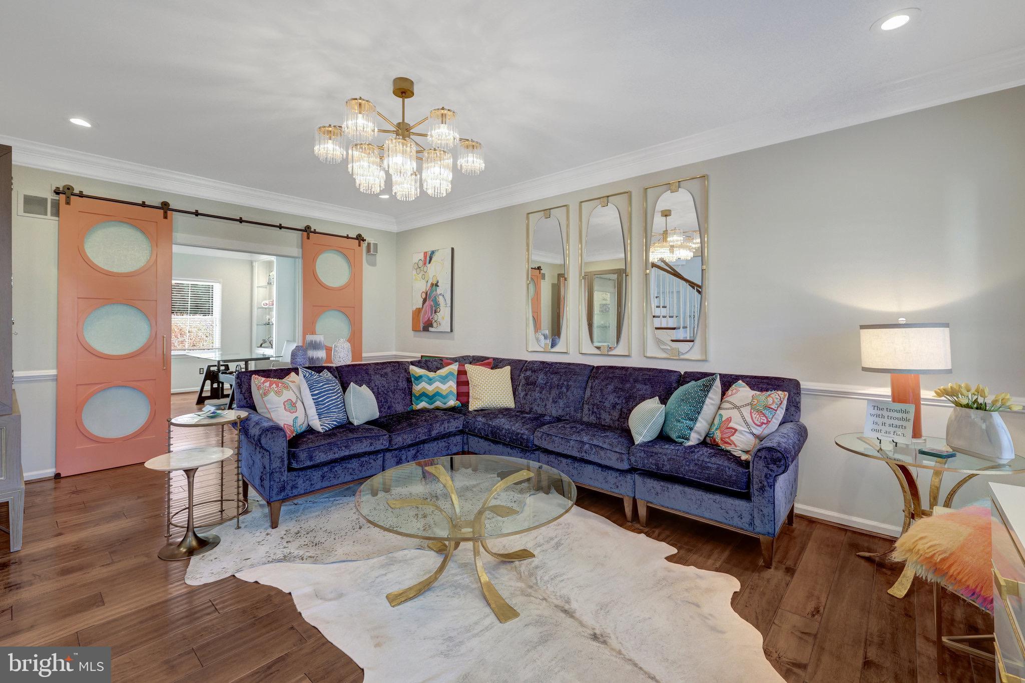 OAKTON RIDGE - Residential