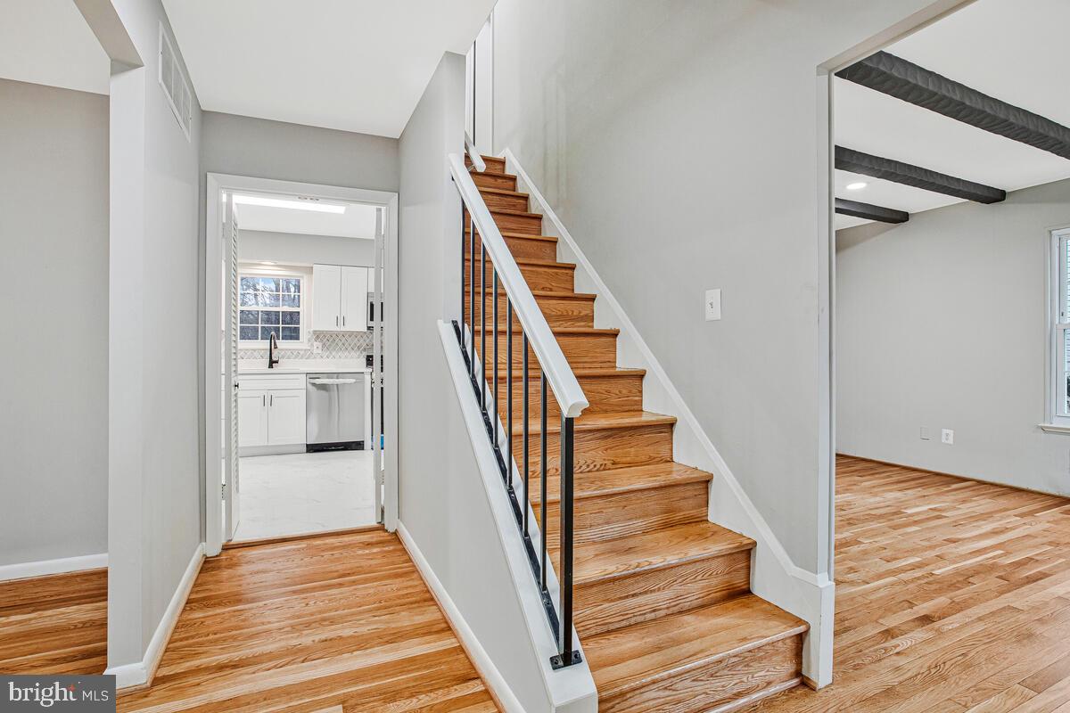 WOODBRIDGE VALLEY - Residential