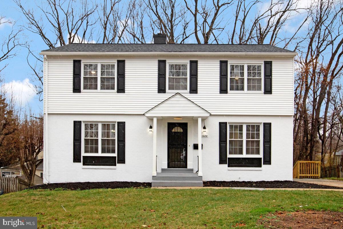 WOODBRIDGE VALLEY - Residential
