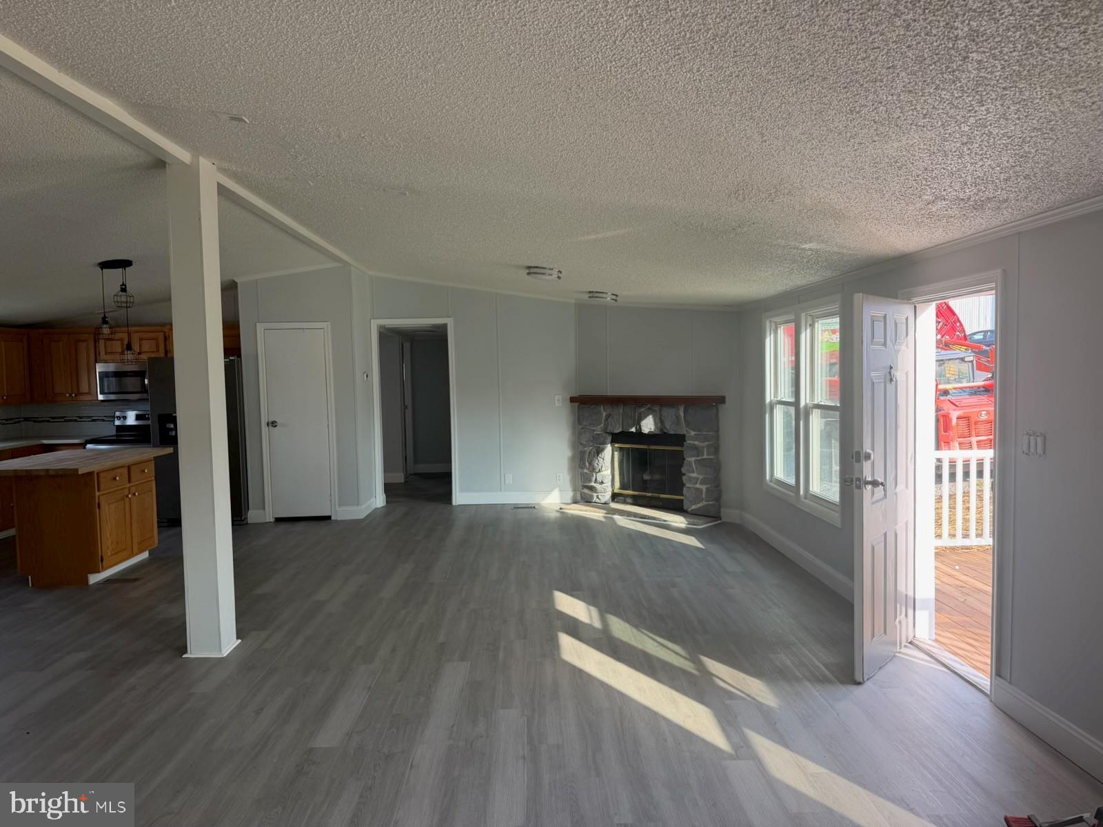 MEADOW RUN - Residential