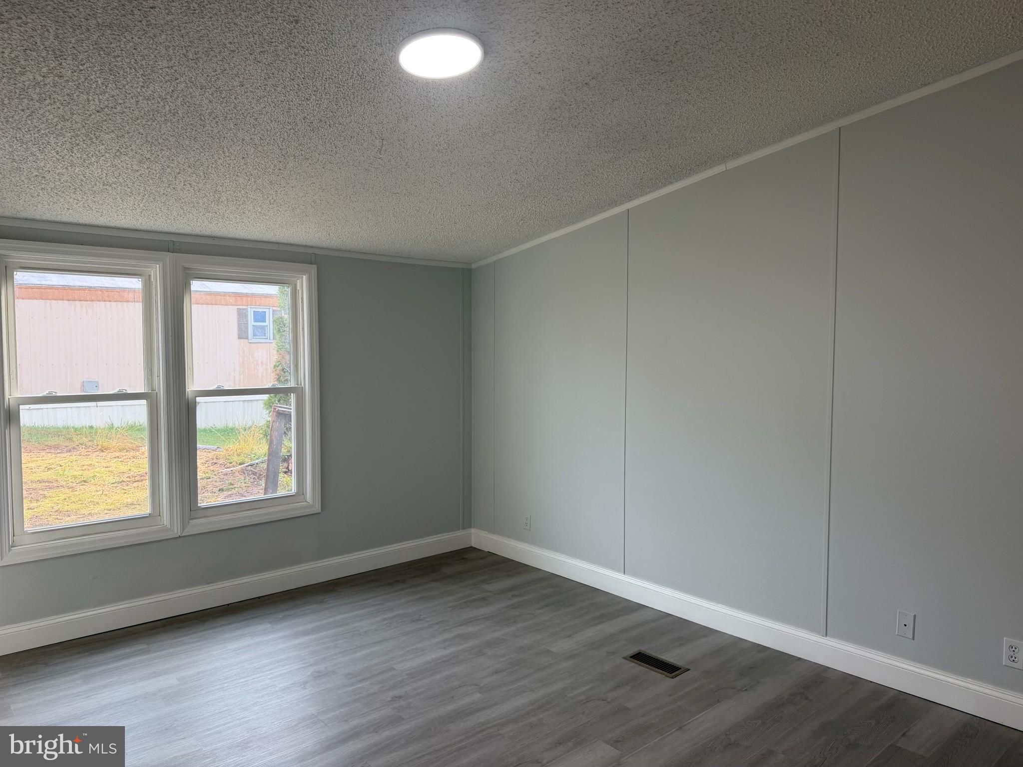 MEADOW RUN - Residential