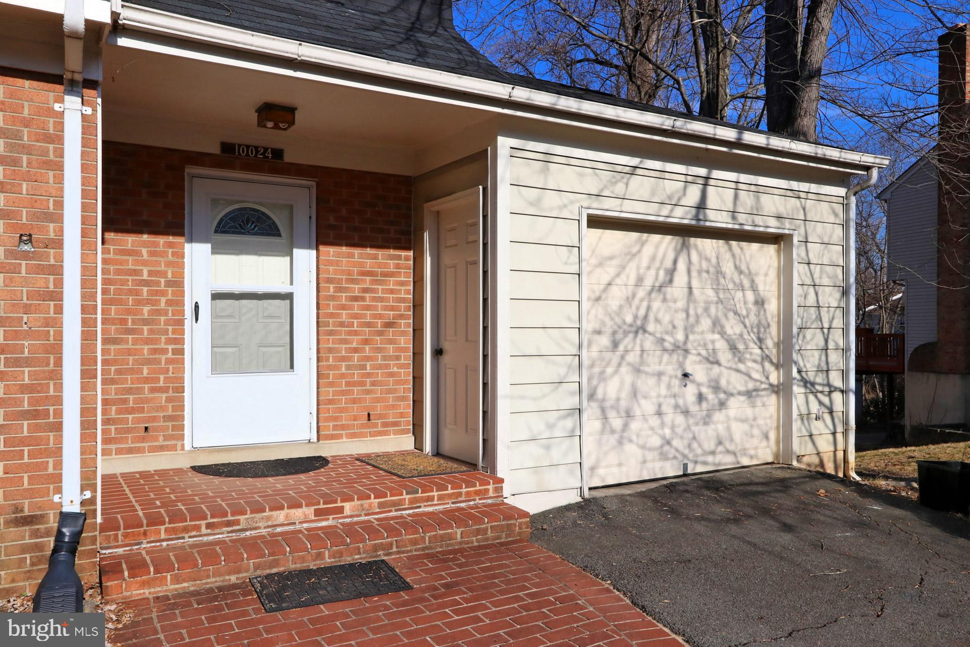 BURKE CENTRE - Residential Lease