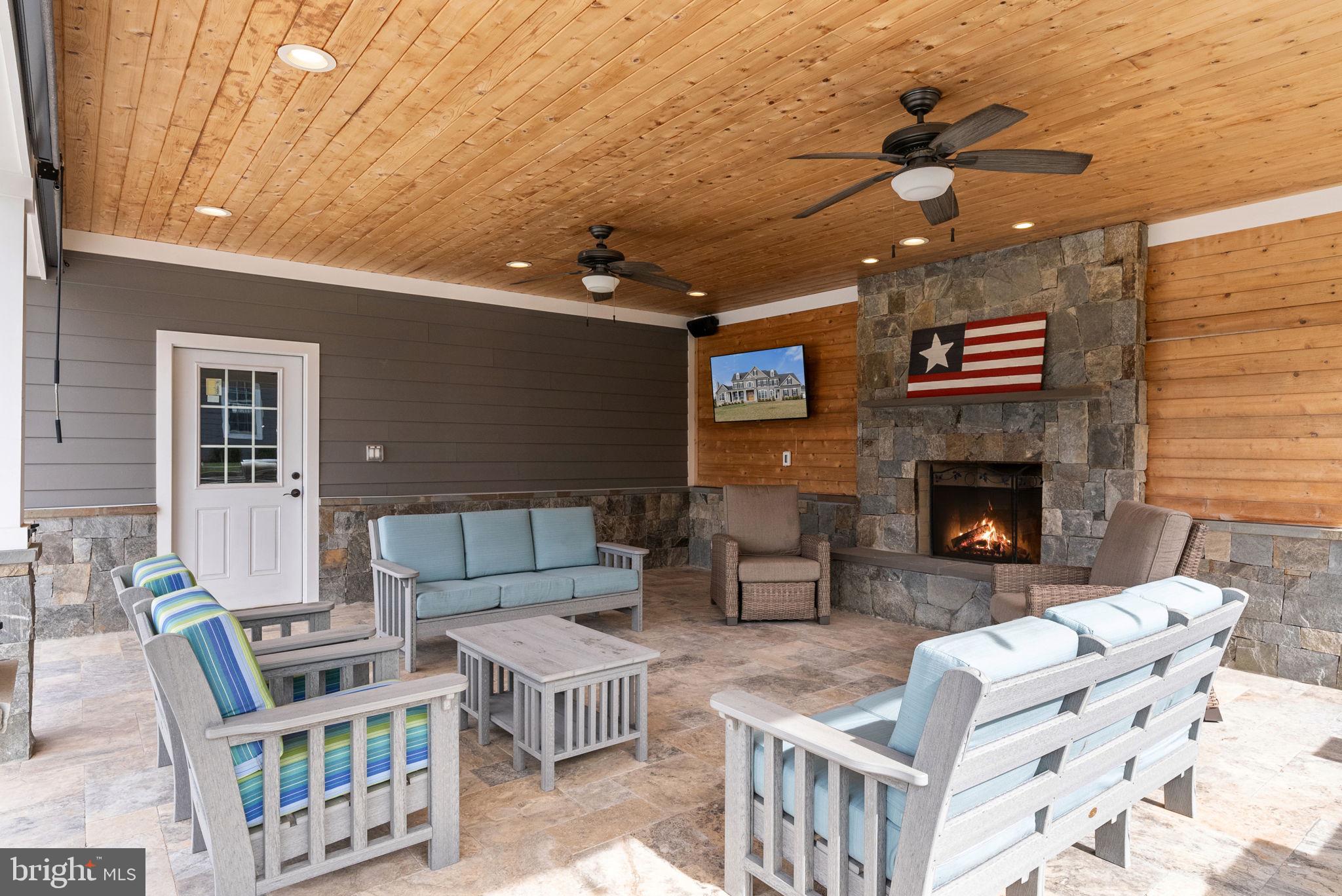 BLACK OAK RIDGE - Residential