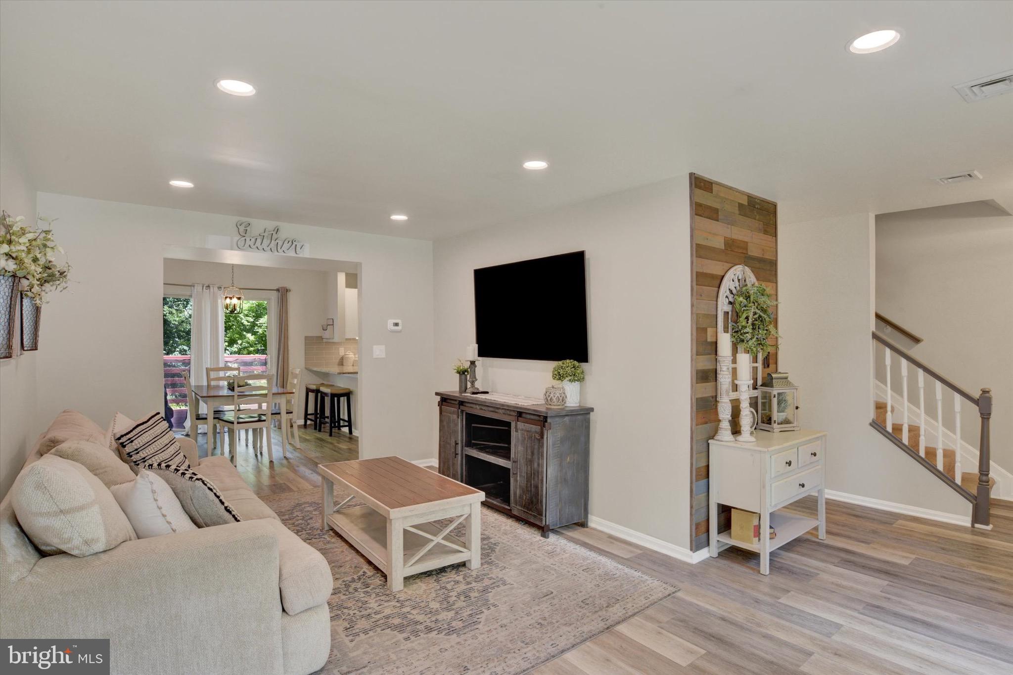 TIMBER CHASE - Residential