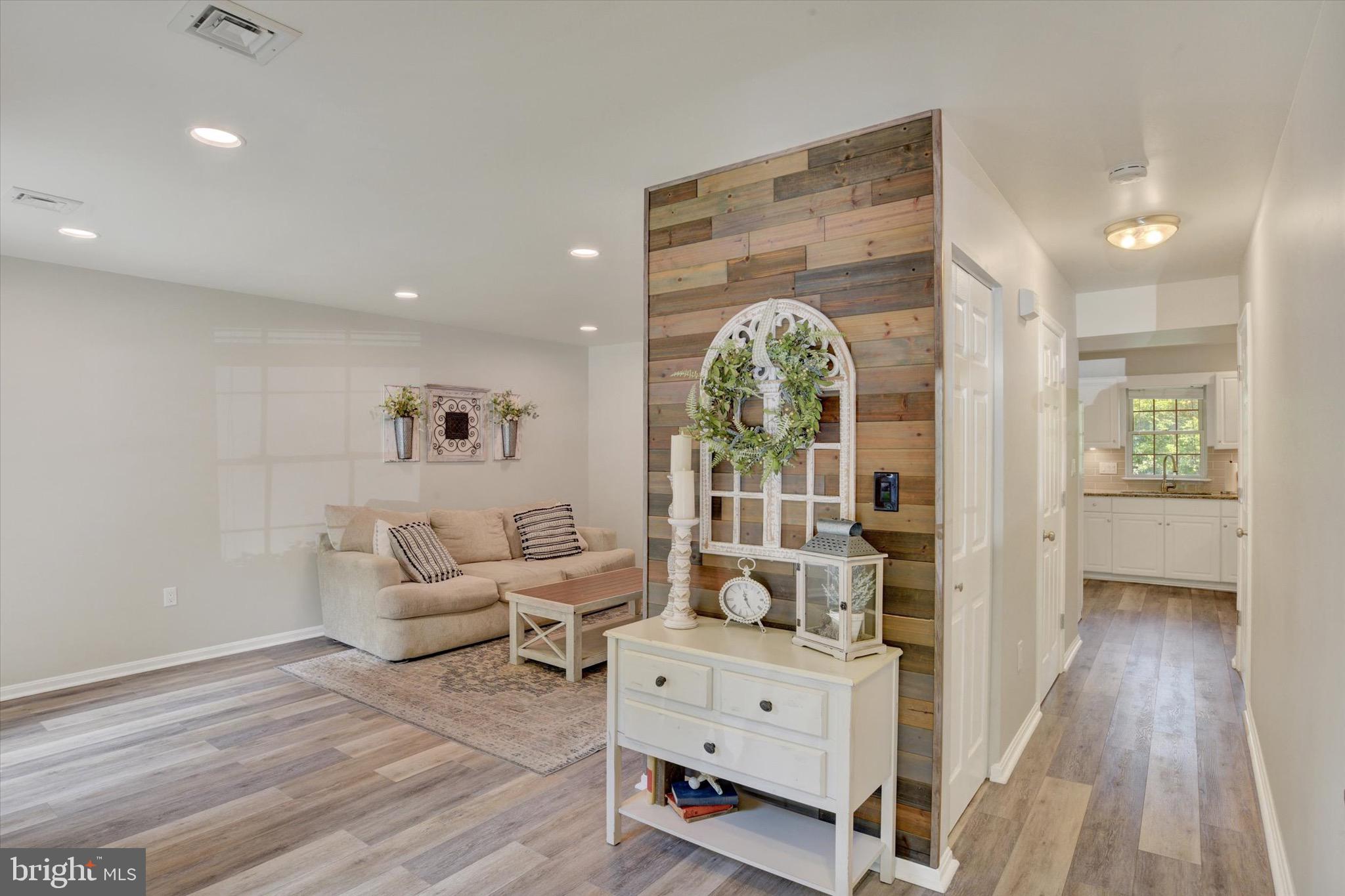TIMBER CHASE - Residential