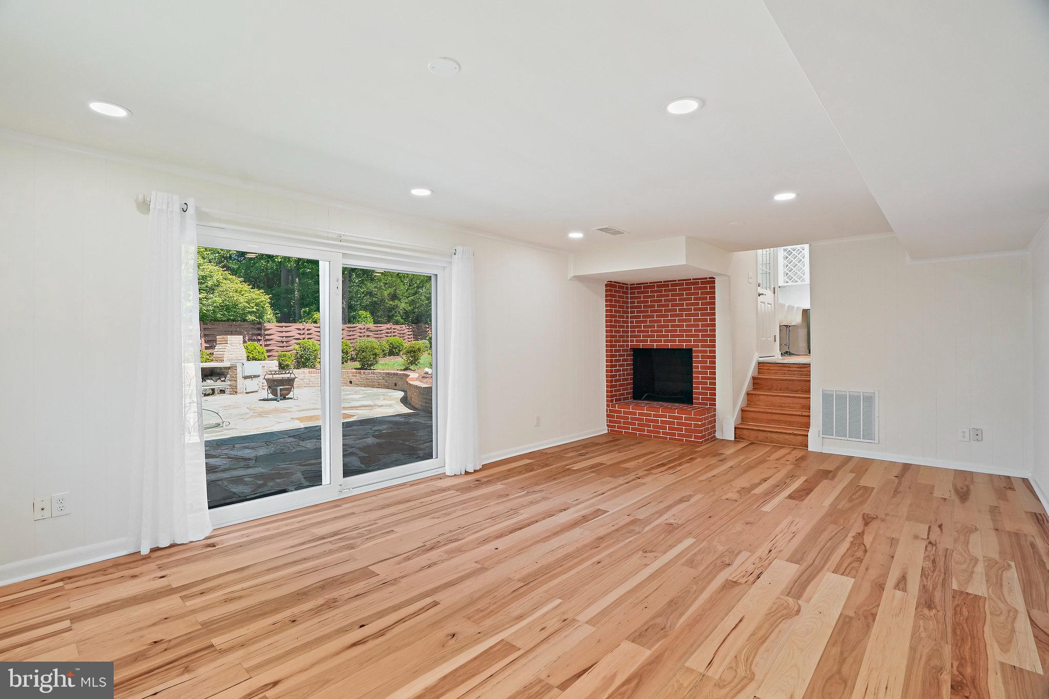 FERNWOOD - Residential Lease