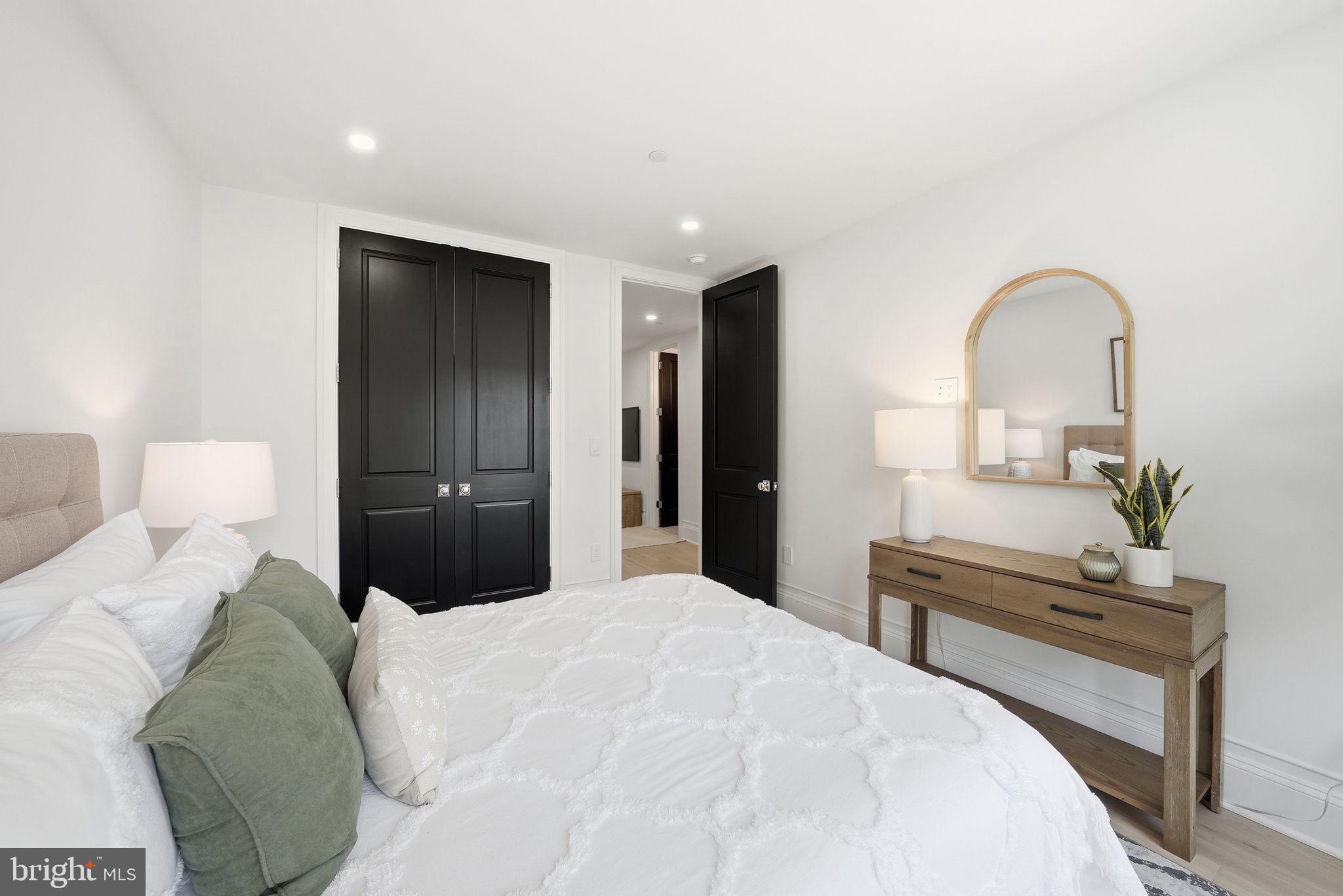 DUPONT CIRCLE - Residential
