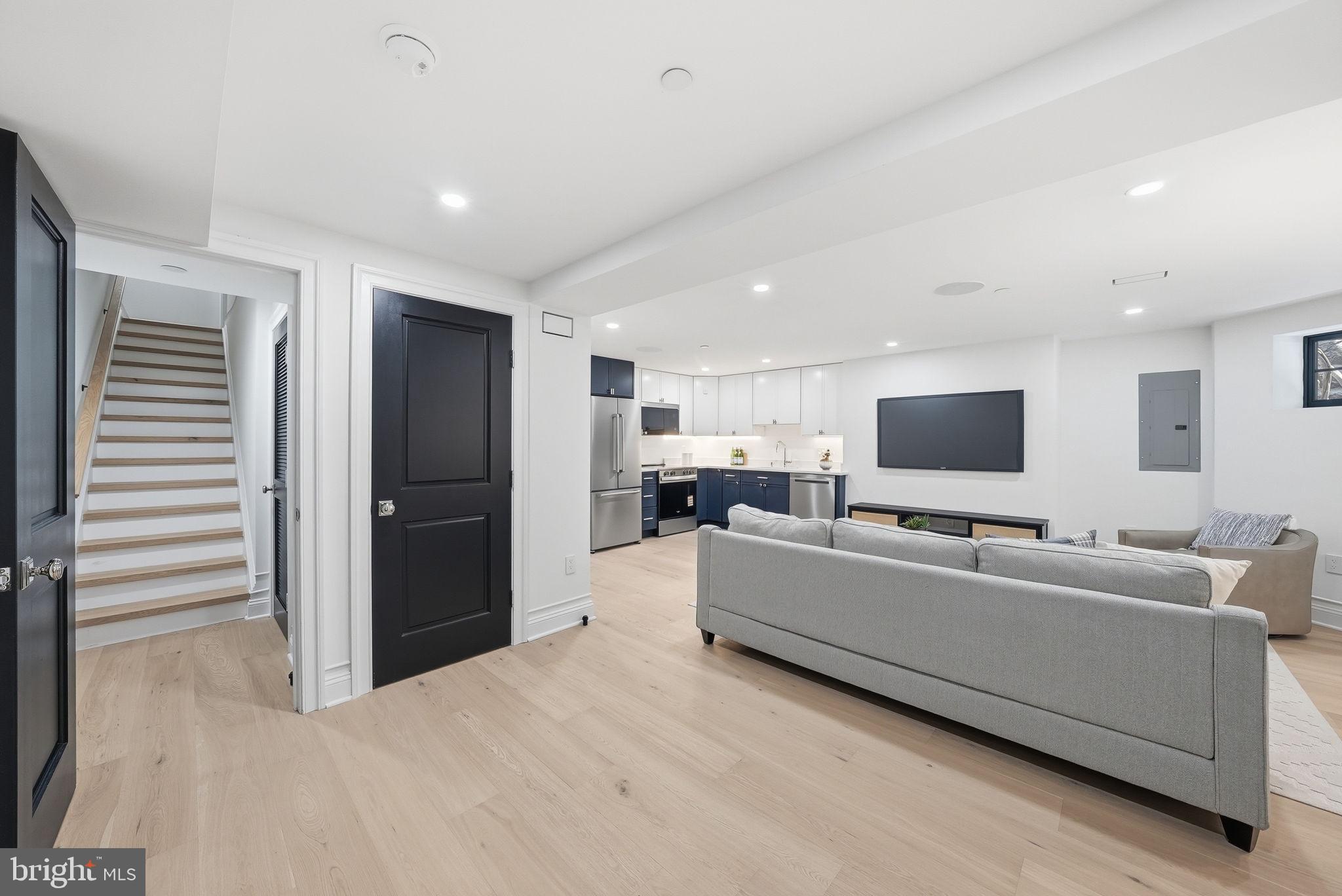 DUPONT CIRCLE - Residential