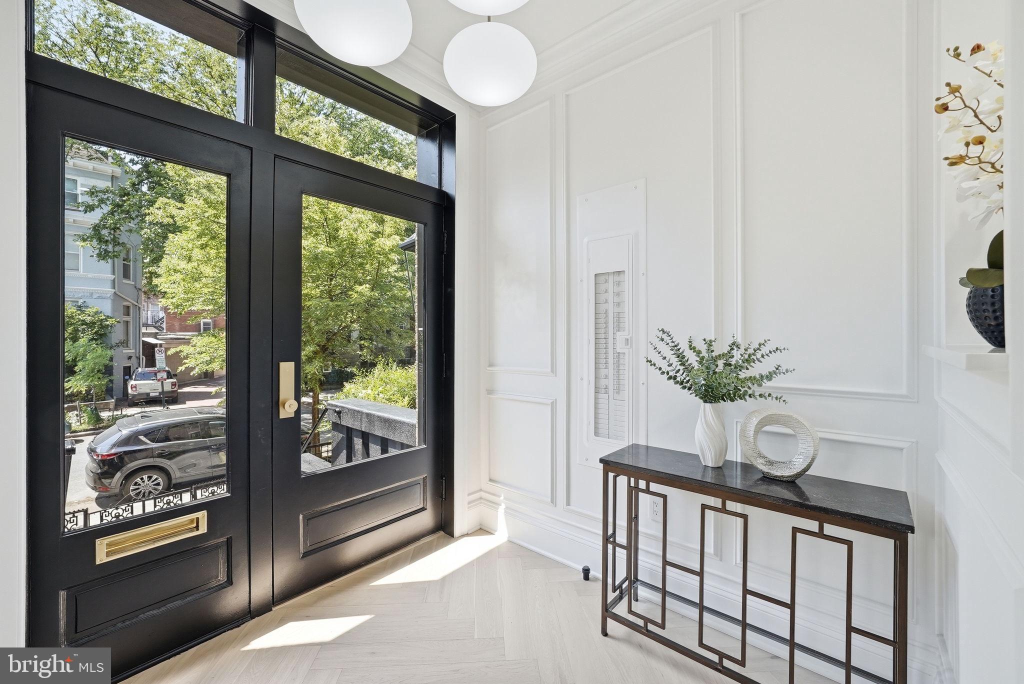 DUPONT CIRCLE - Residential