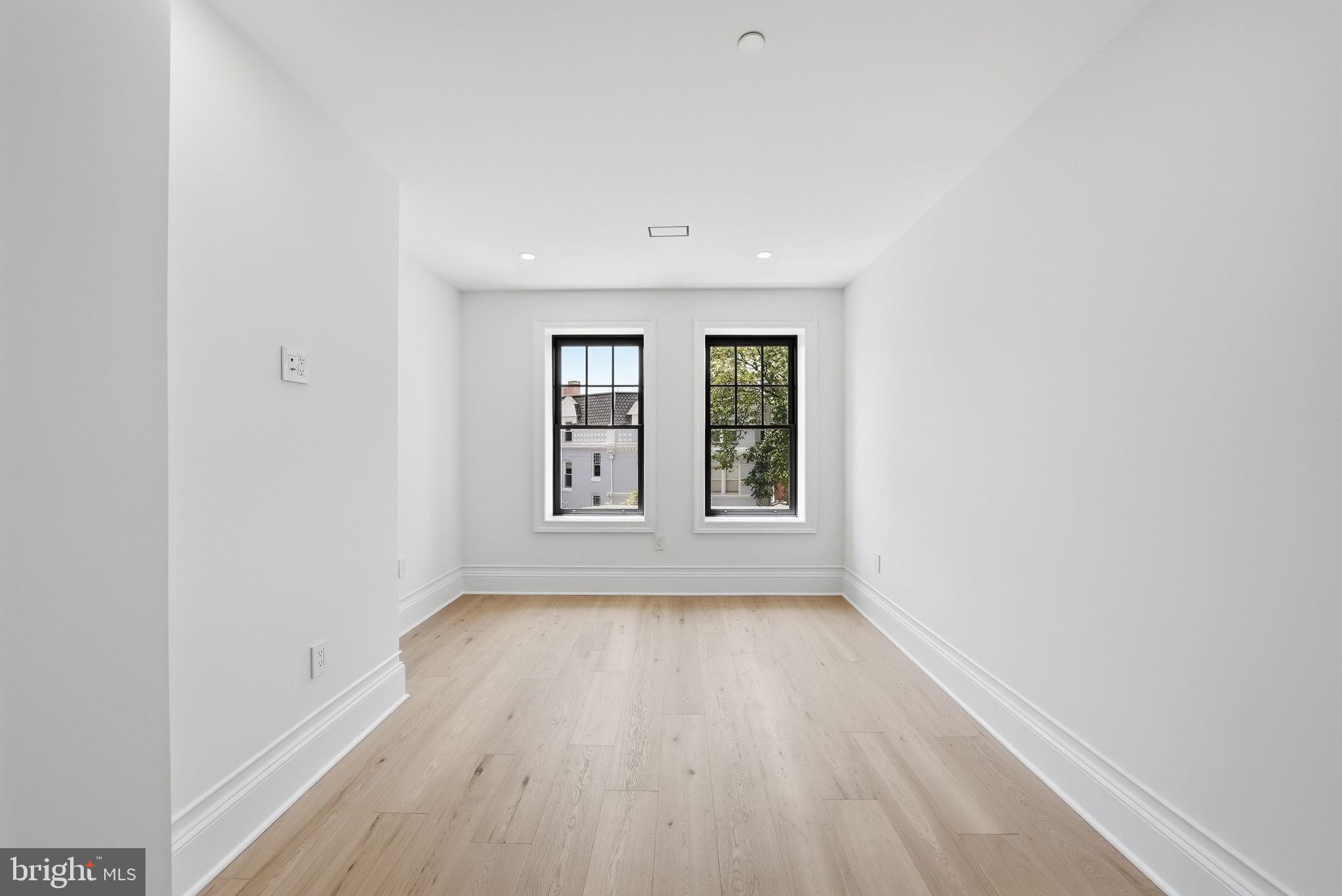 DUPONT CIRCLE - Residential