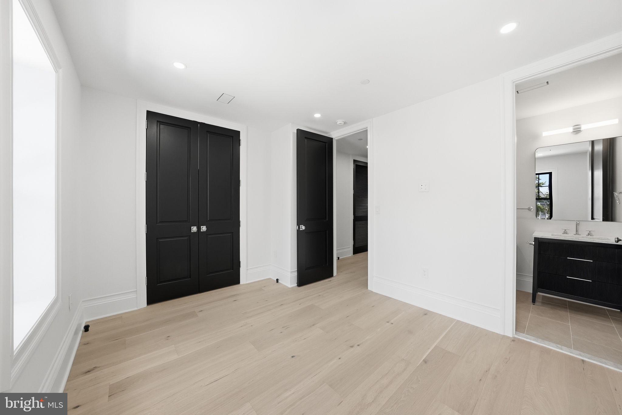 DUPONT CIRCLE - Residential