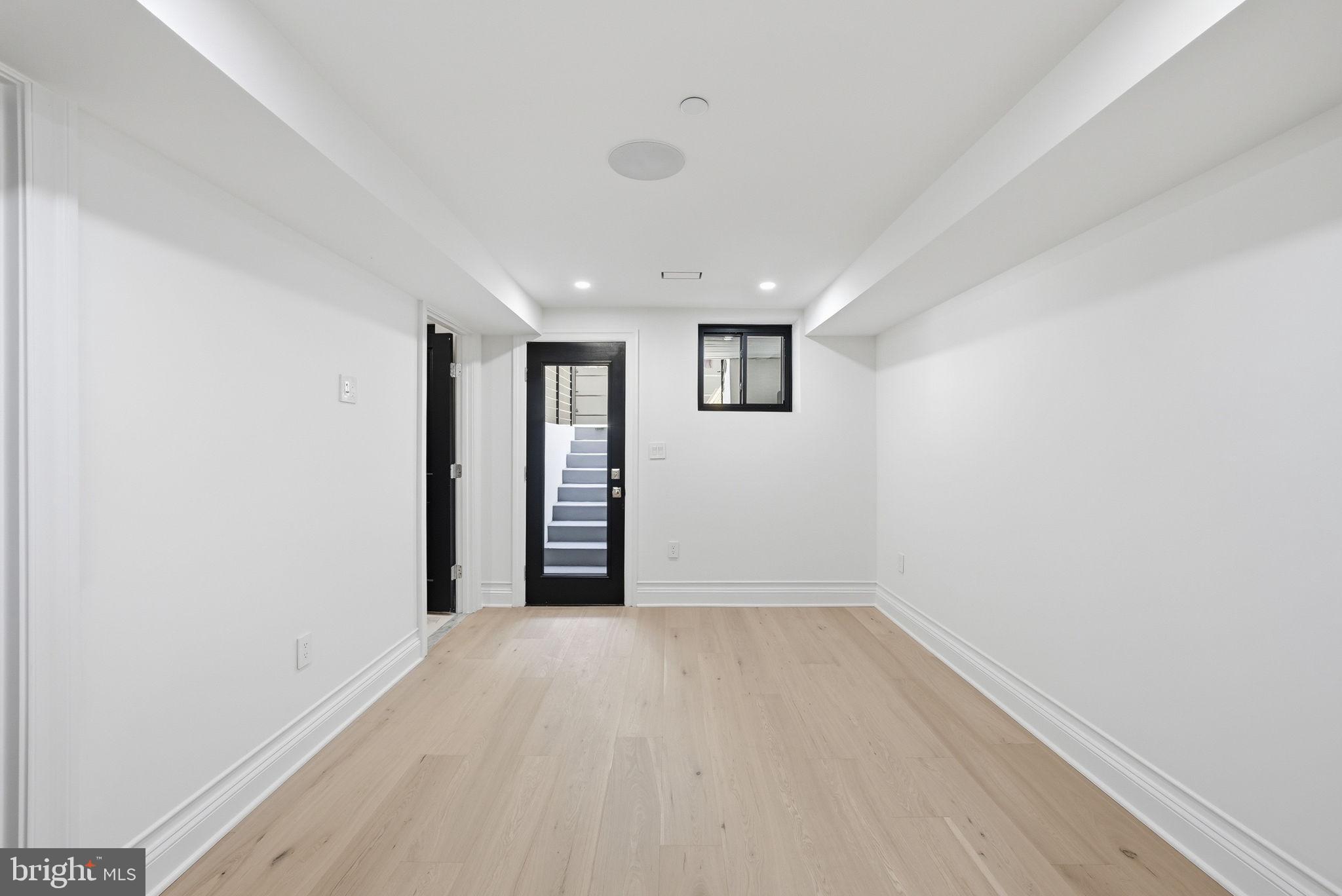 DUPONT CIRCLE - Residential
