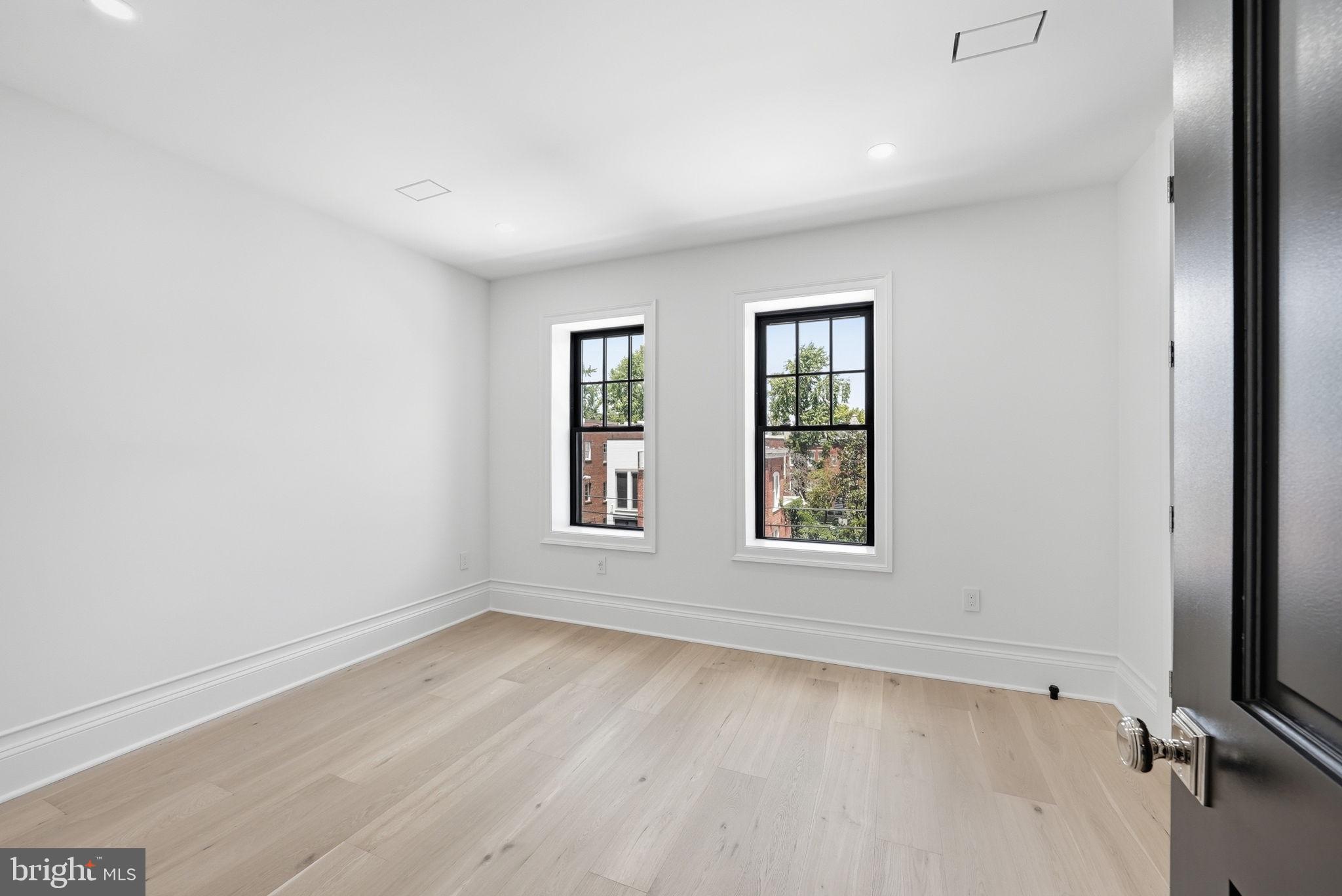 DUPONT CIRCLE - Residential