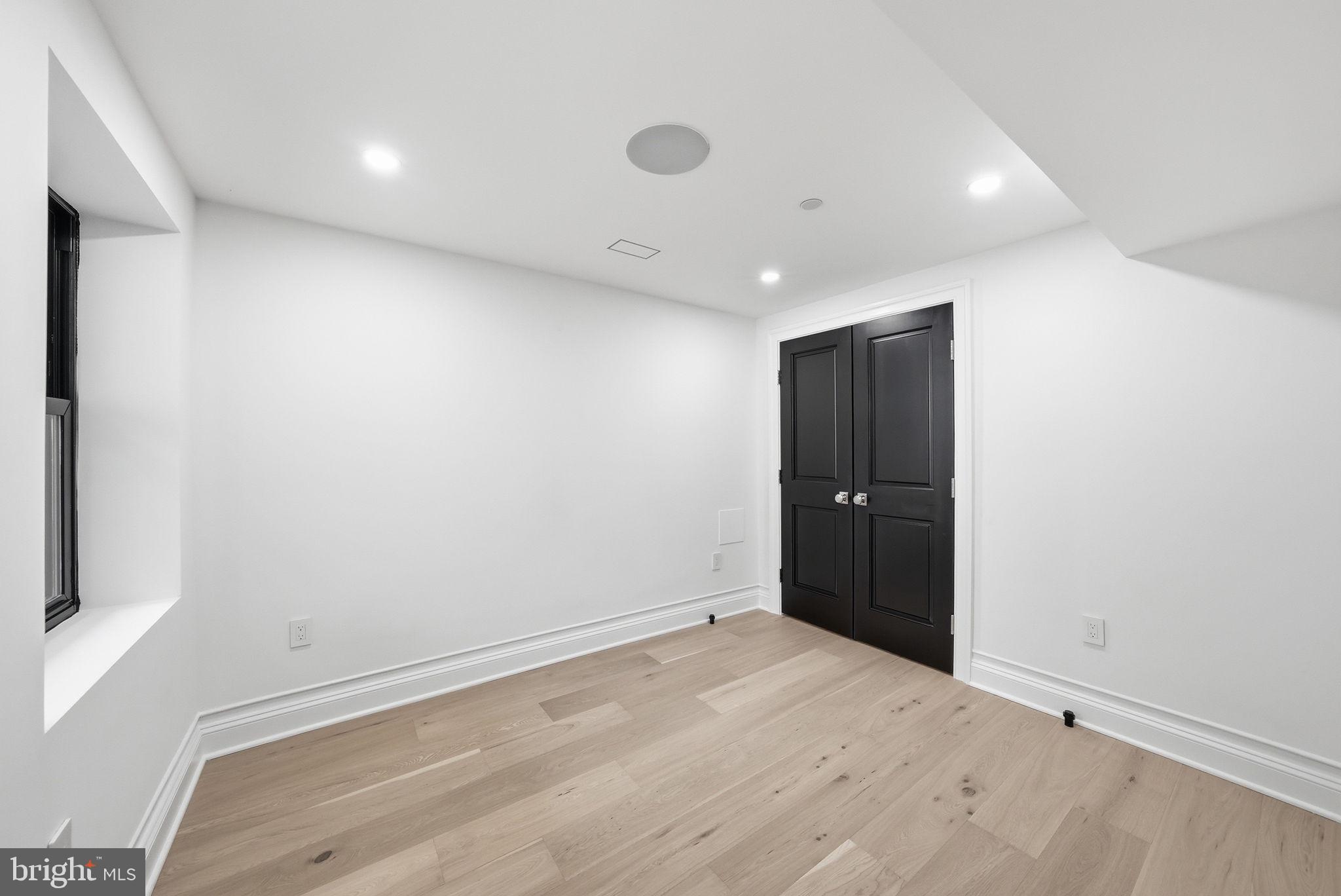 DUPONT CIRCLE - Residential