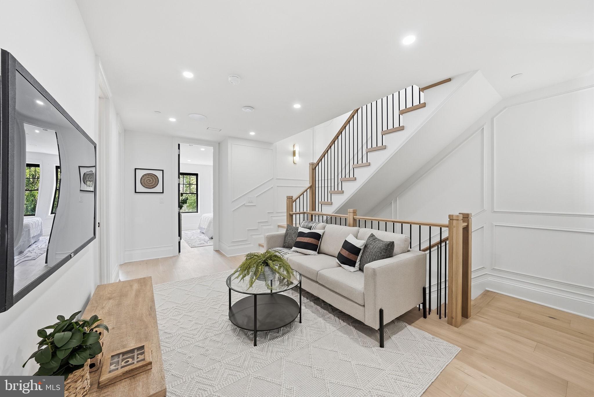 DUPONT CIRCLE - Residential