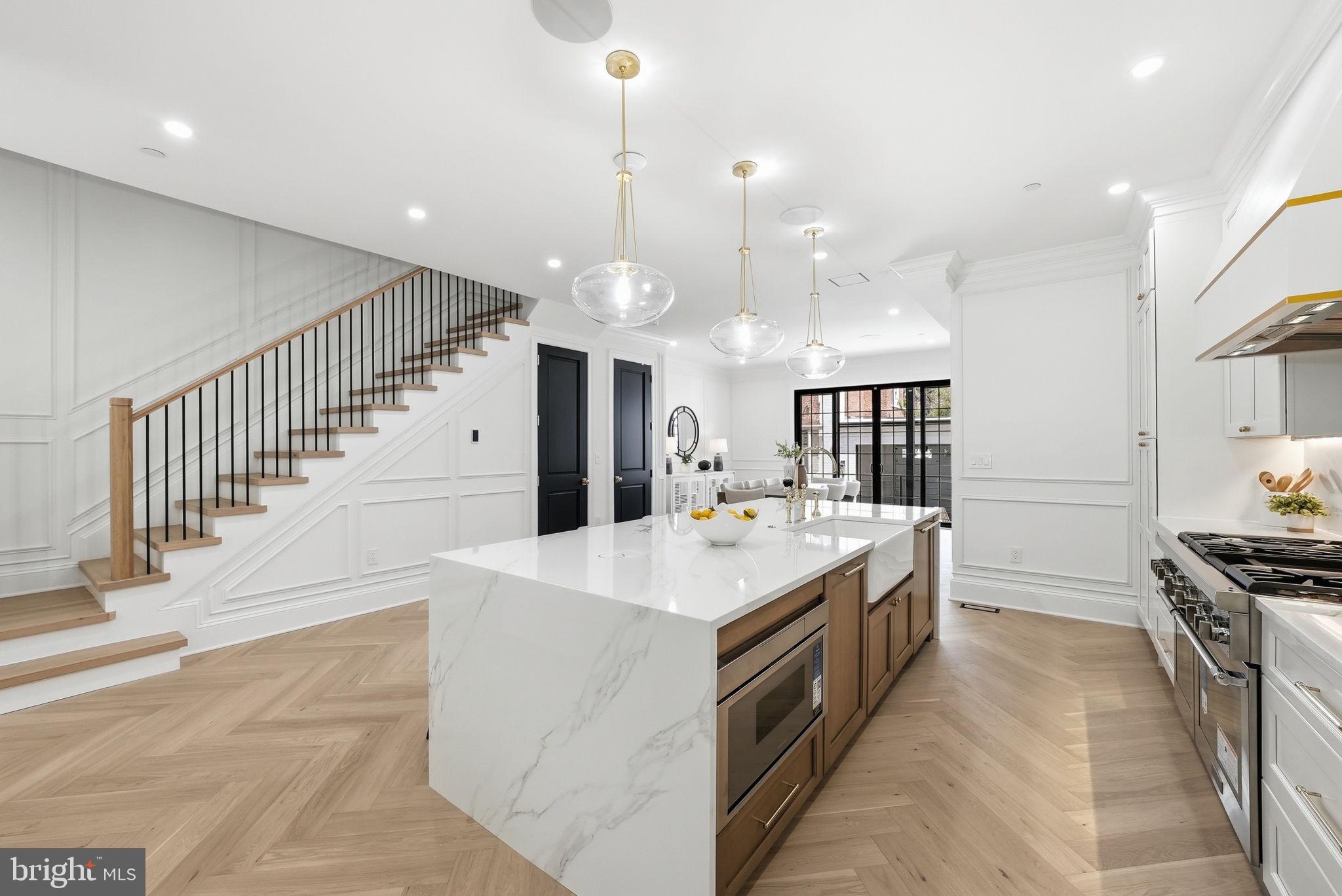 DUPONT CIRCLE - Residential