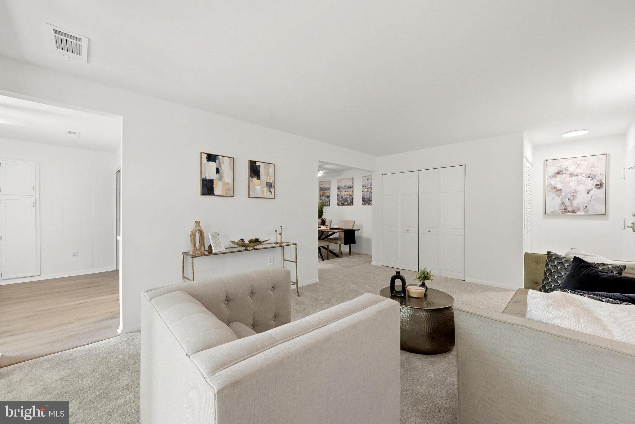 LONG REACH HOUSE CONDOMINIUMS - Residential