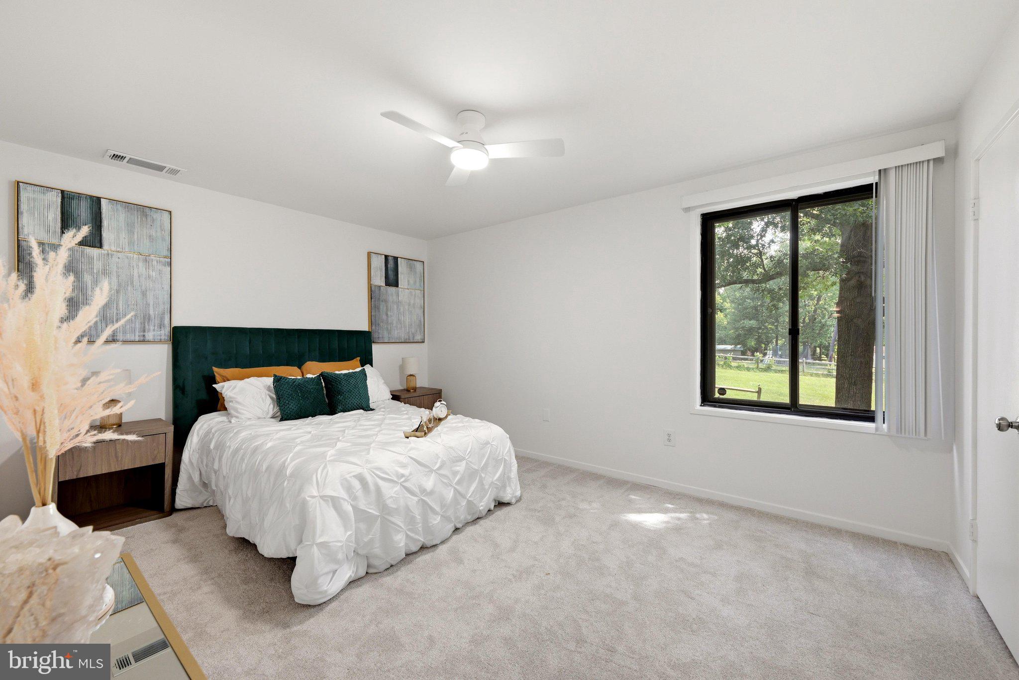 LONG REACH HOUSE CONDOMINIUMS - Residential