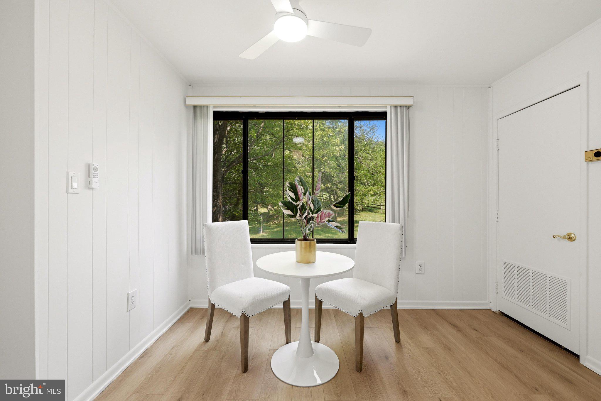 LONG REACH HOUSE CONDOMINIUMS - Residential