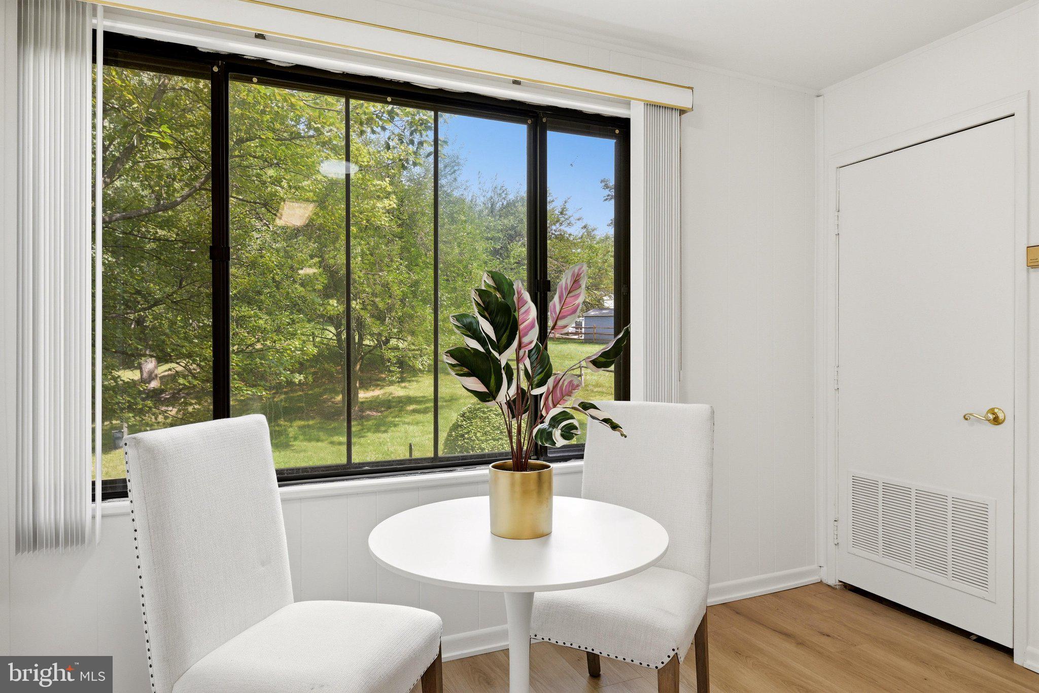 LONG REACH HOUSE CONDOMINIUMS - Residential
