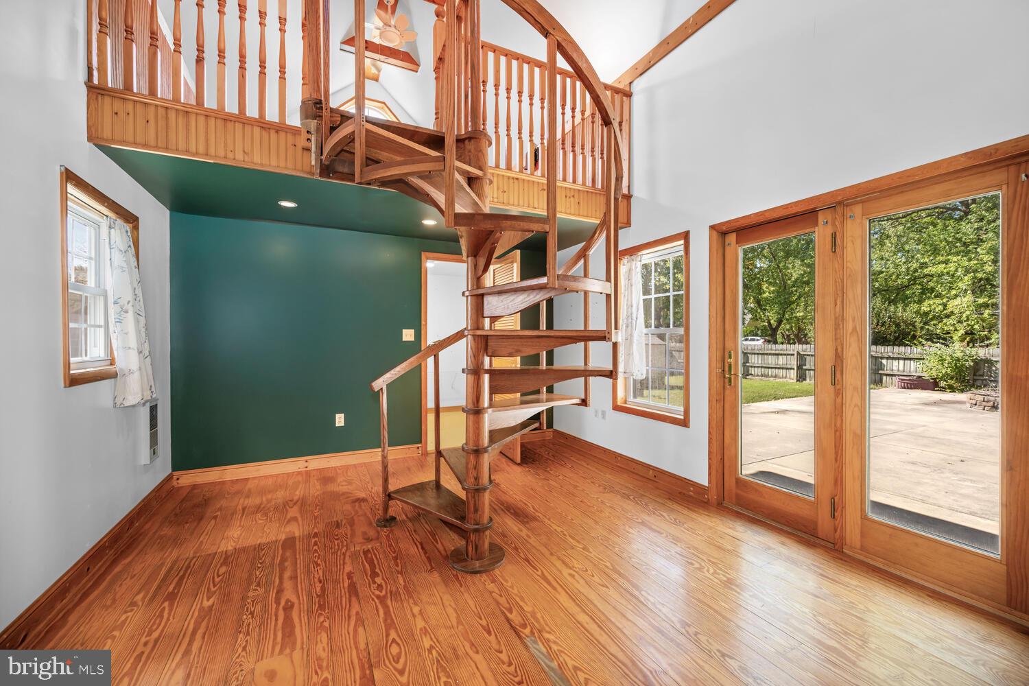 EASTON - Residential