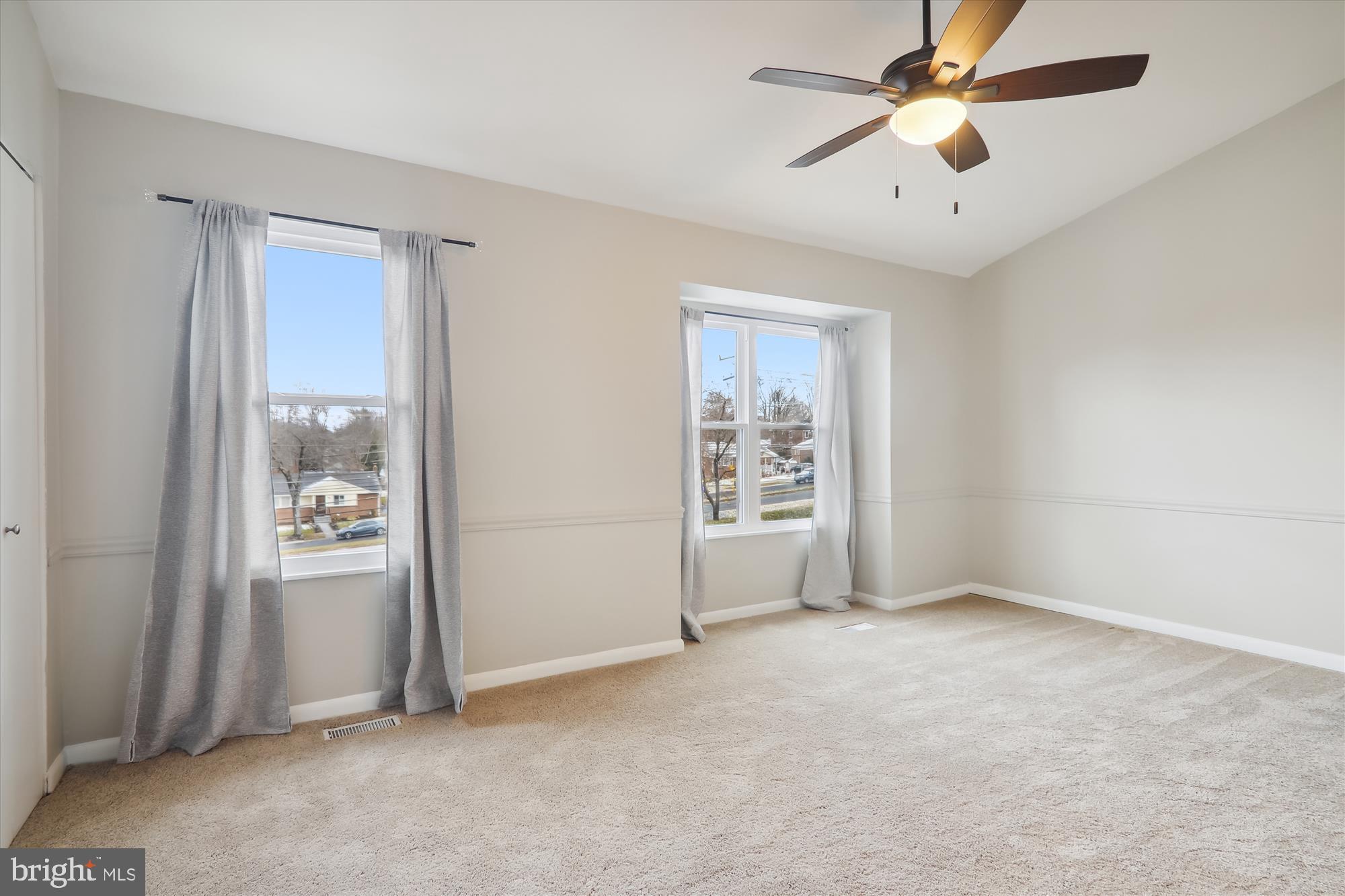 COLLEGE VIEW - Residential Lease