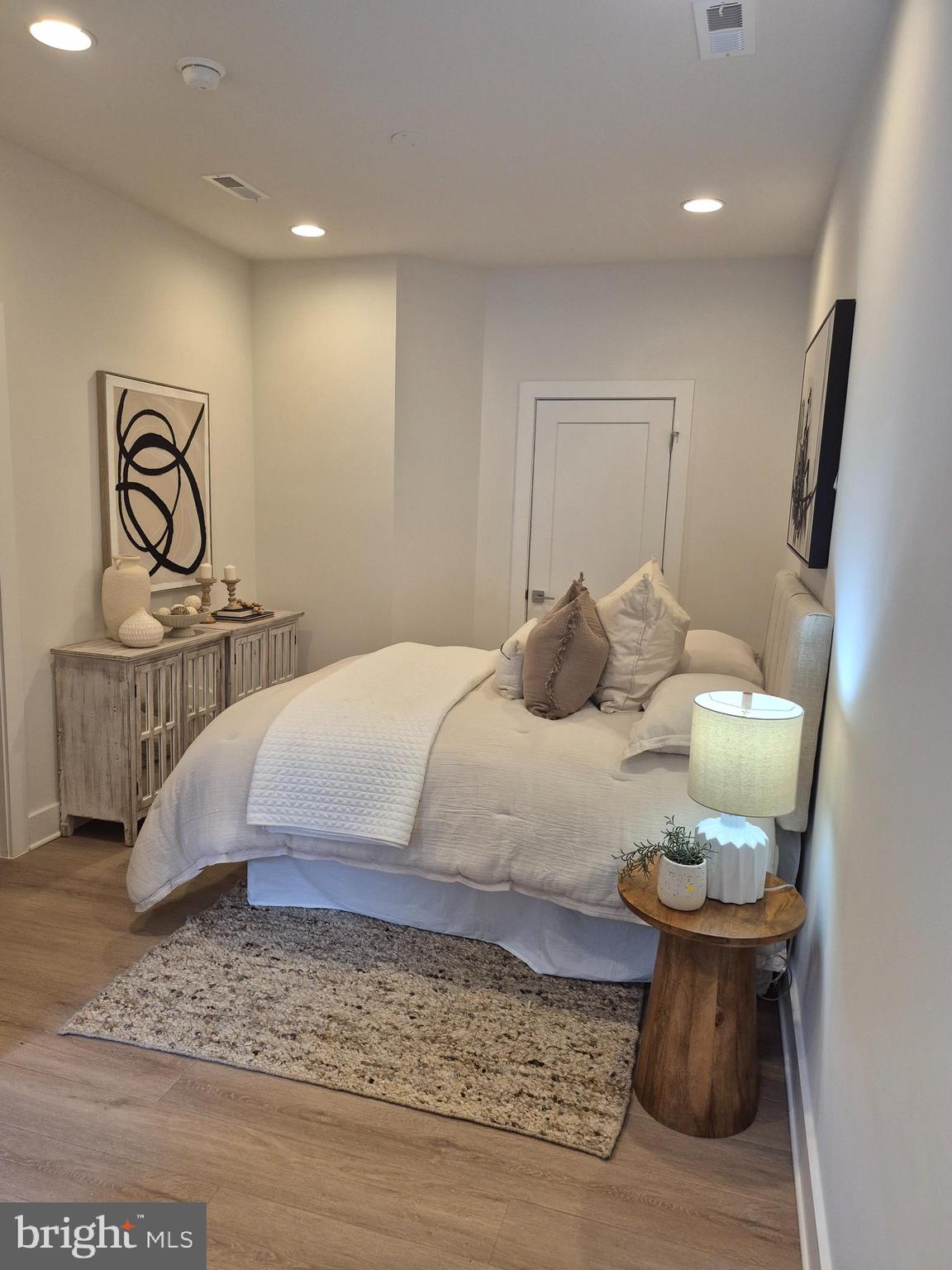 THE GROVE - Residential