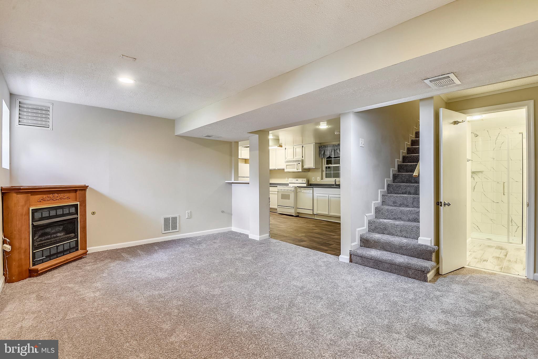 POPLAR HEIGHTS - Residential