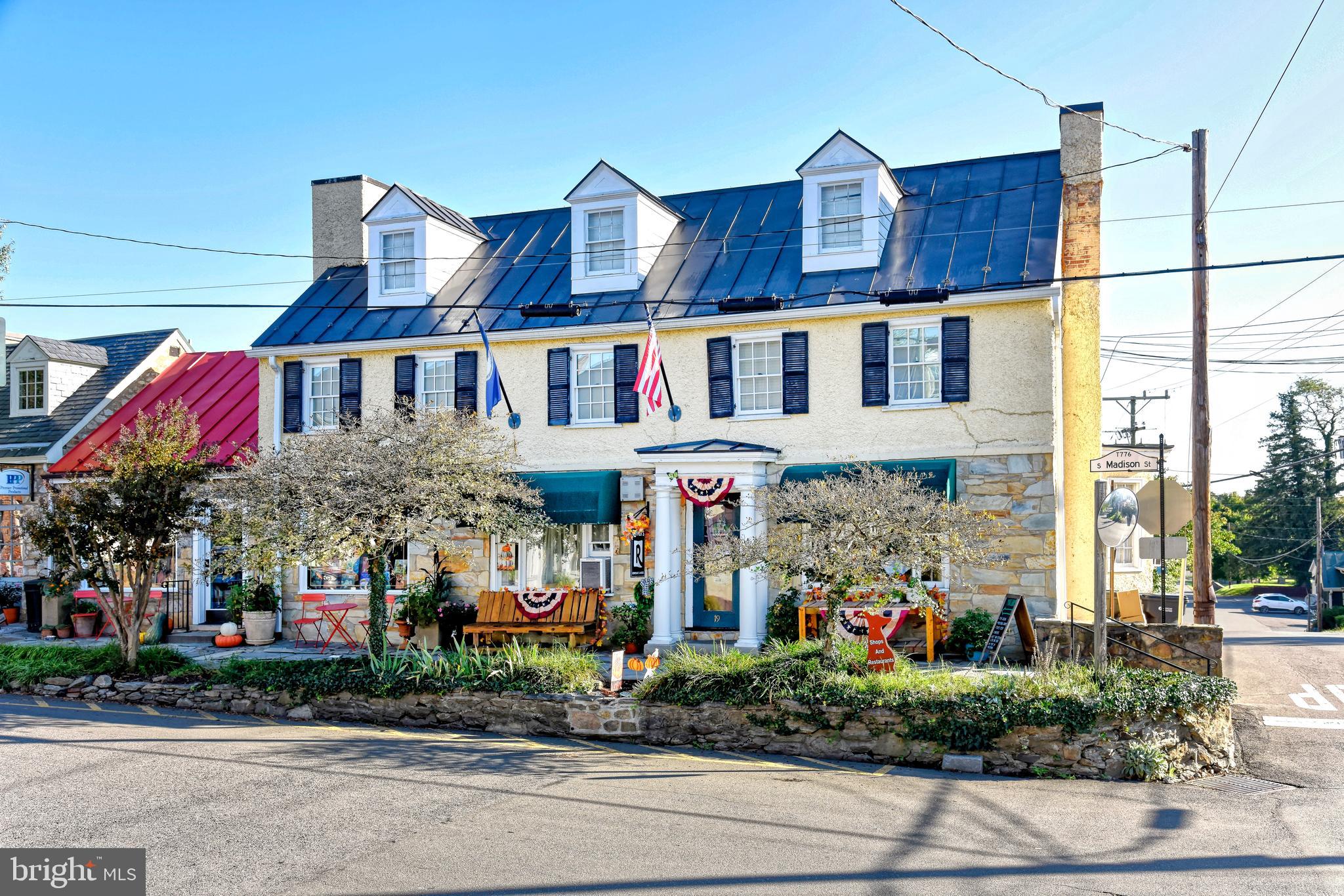 TOWN OF MIDDLEBURG - Commercial Sale