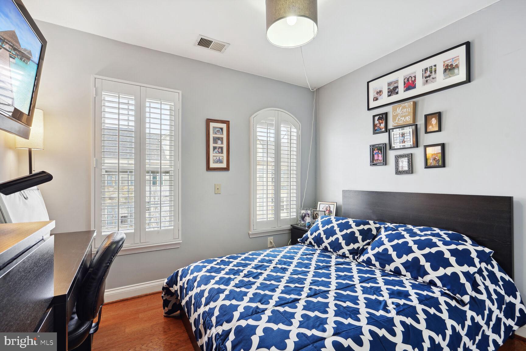 TOWNES AT CAMERON PARKE - Residential Lease