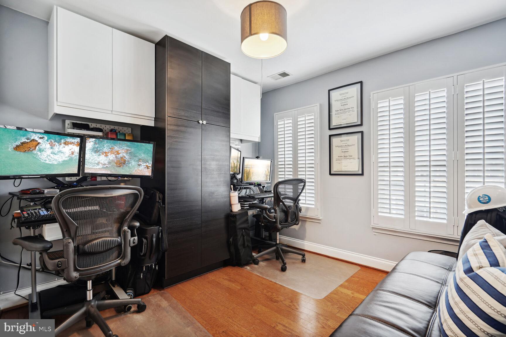 TOWNES AT CAMERON PARKE - Residential Lease