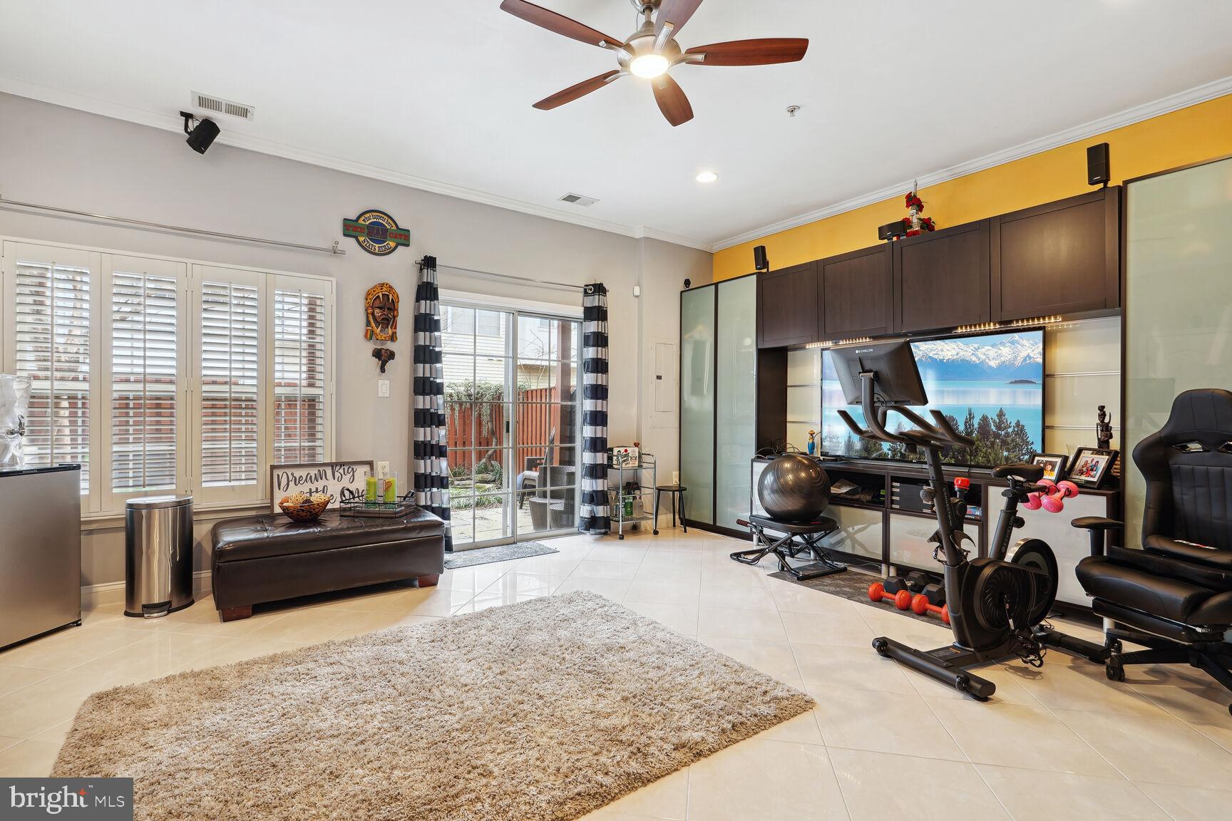 TOWNES AT CAMERON PARKE - Residential Lease