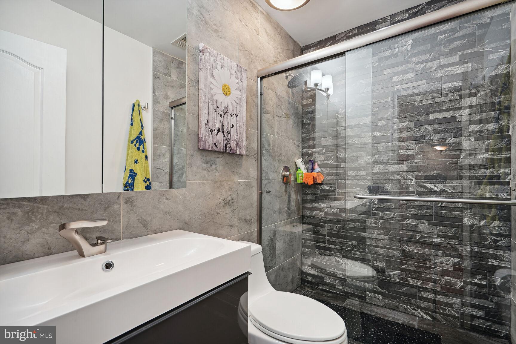 TOWNES AT CAMERON PARKE - Residential Lease